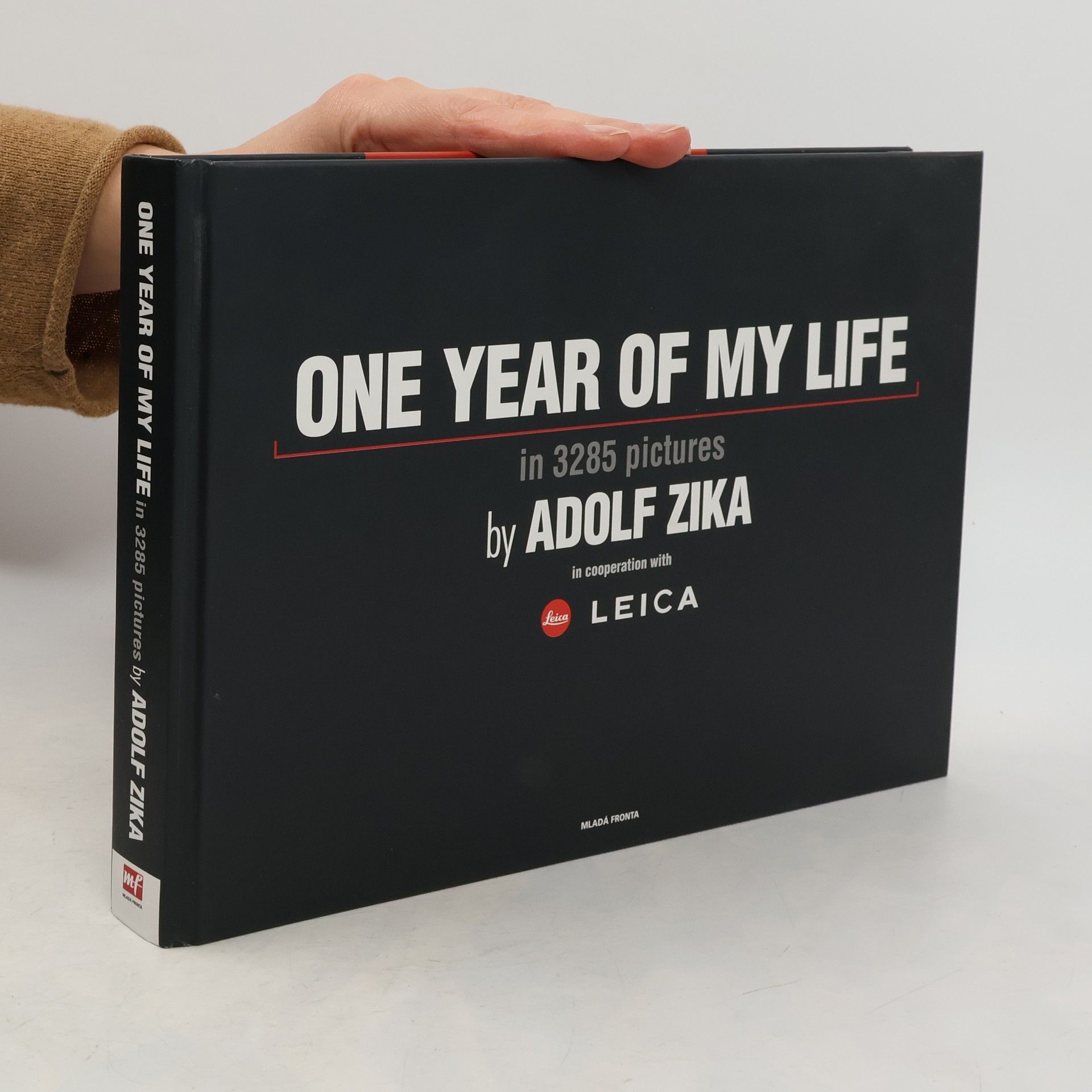 Adolf Zika One year of my life: In 3285 pictures
