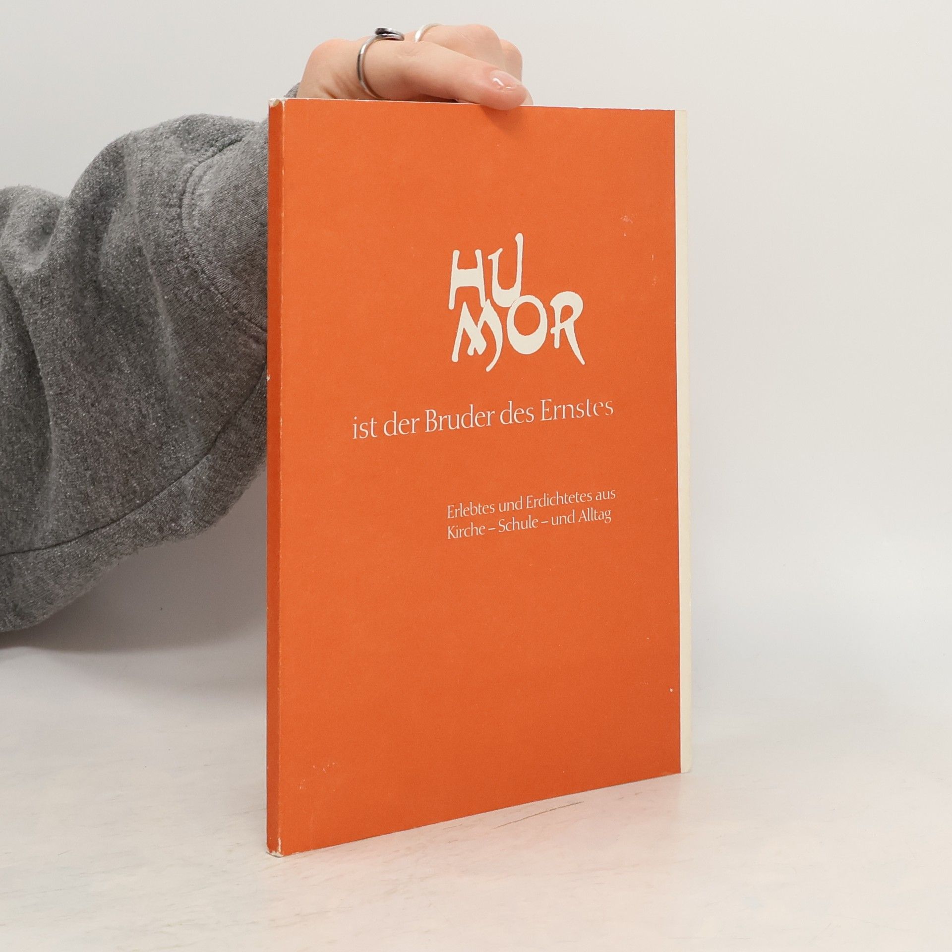 Albuin Jordan Humor ist der Bruder des Ernstes