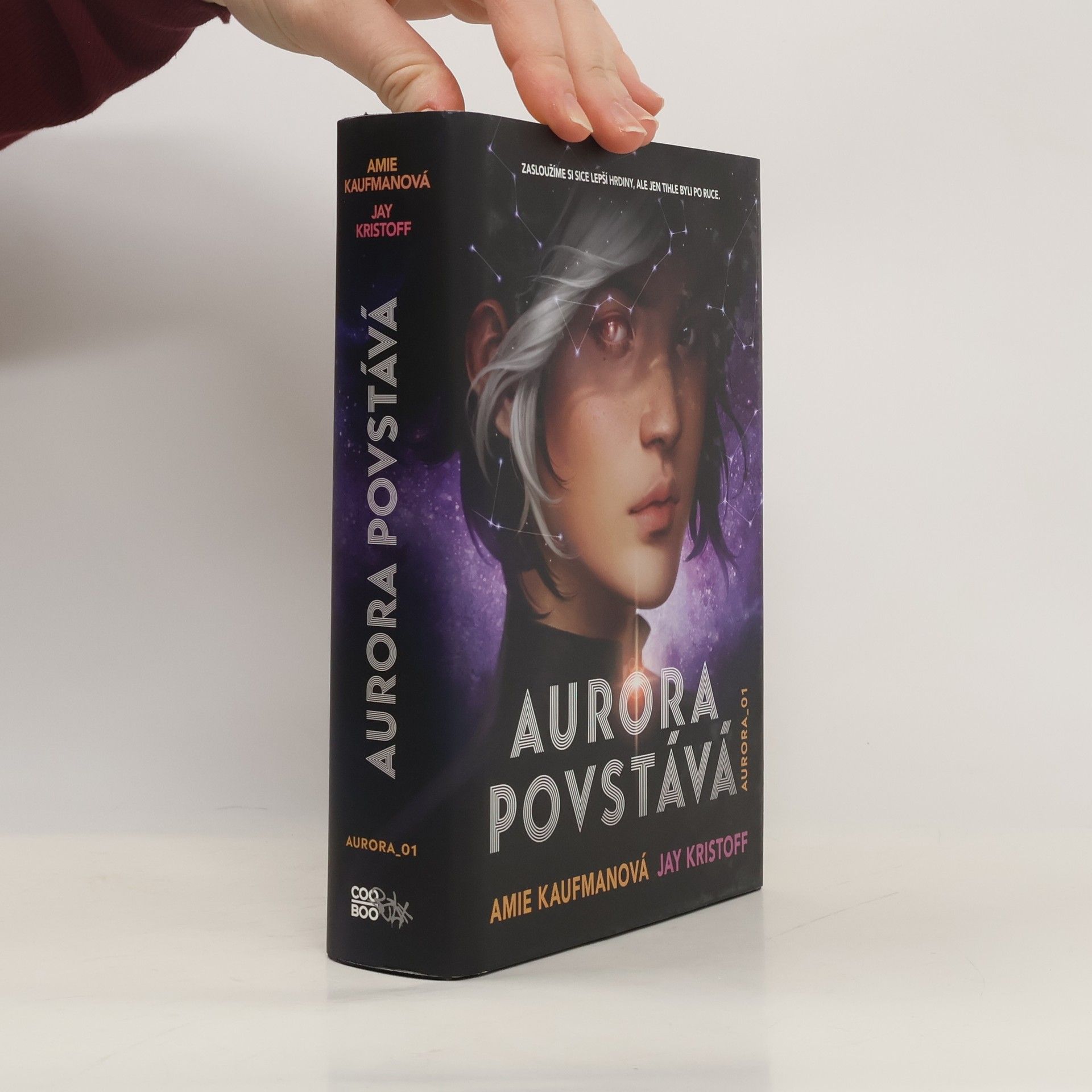 Amie Kaufman Aurora povstává