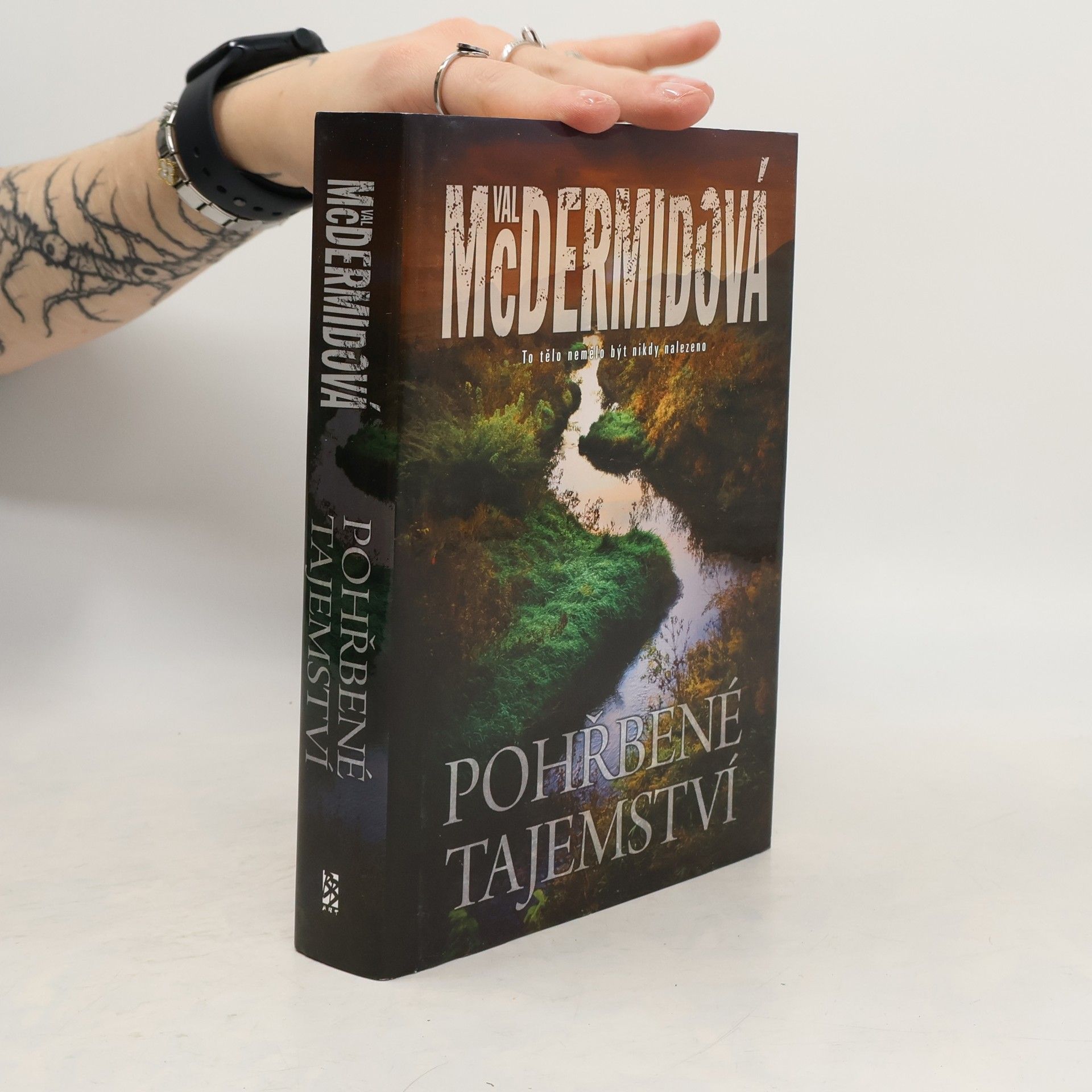 Val McDermid Pohřbené tajemství