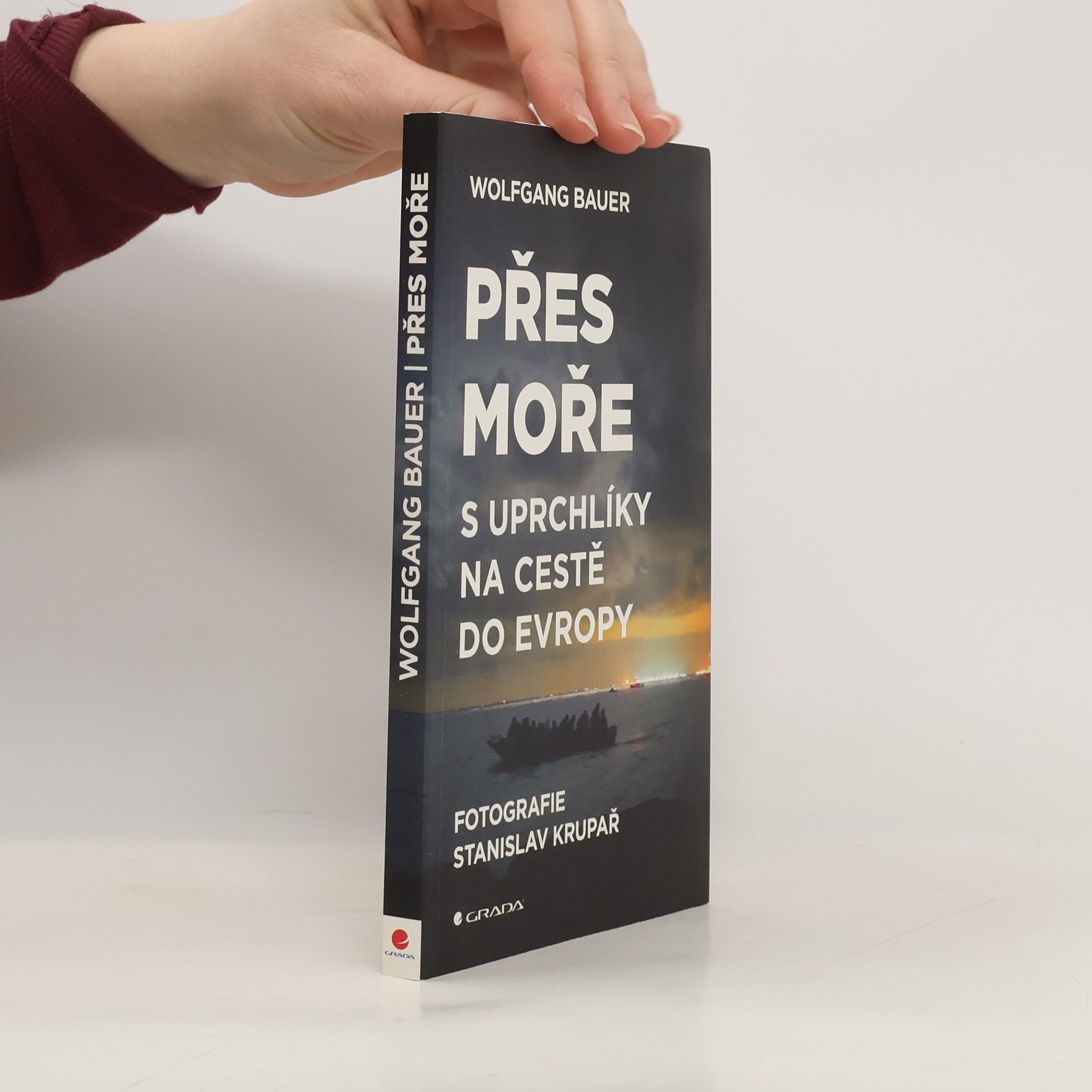 Přes moře. S uprchlíky na cestě do Evropy