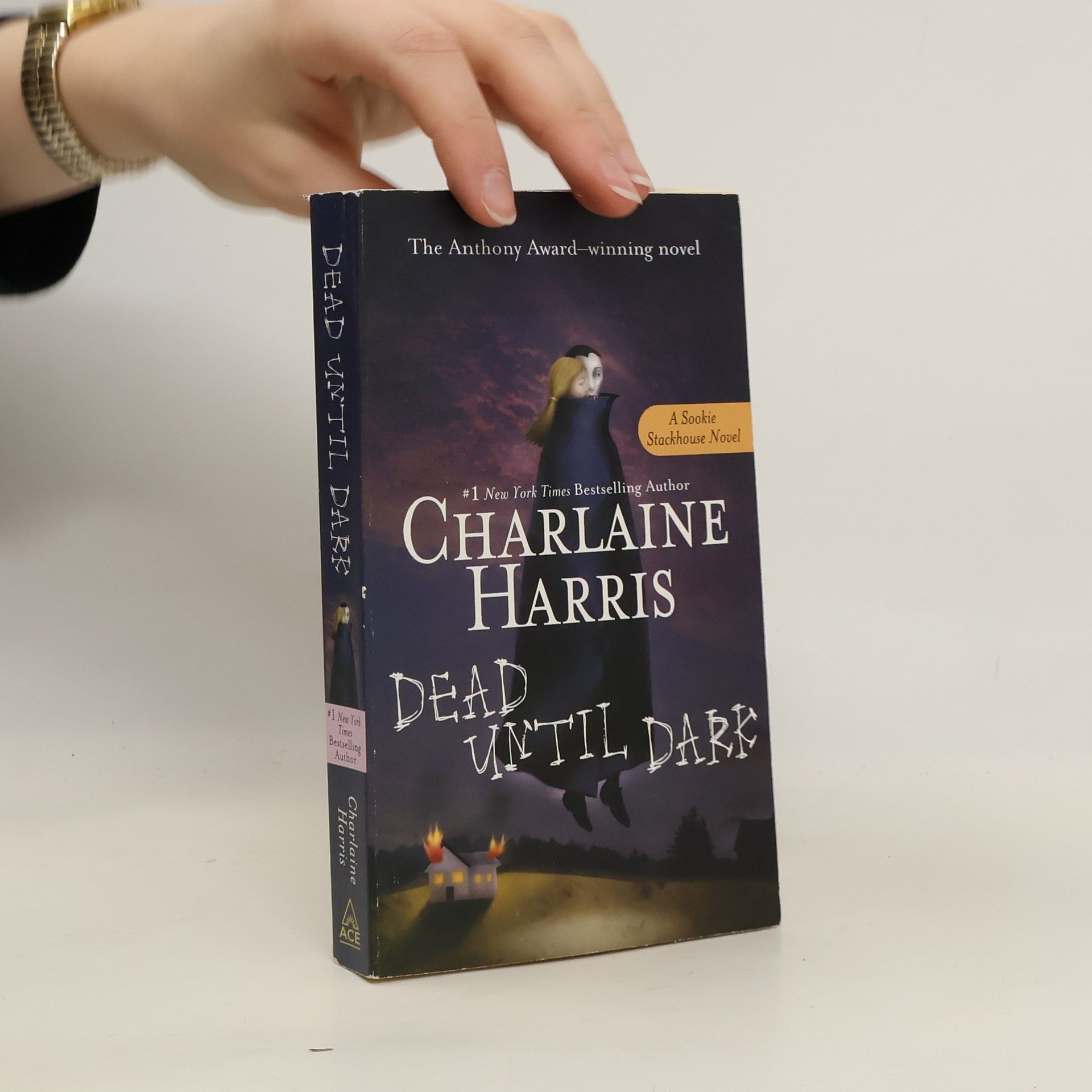 Charlaine Harris Schulz Dead until dark