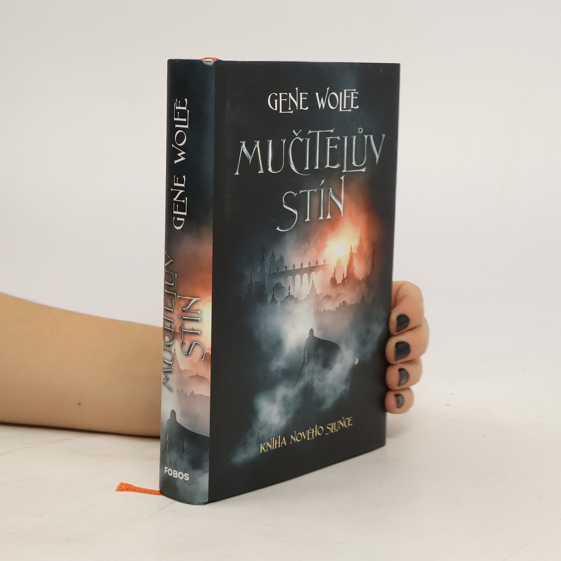 Kniha Nového Slunce. Mučitelův stín