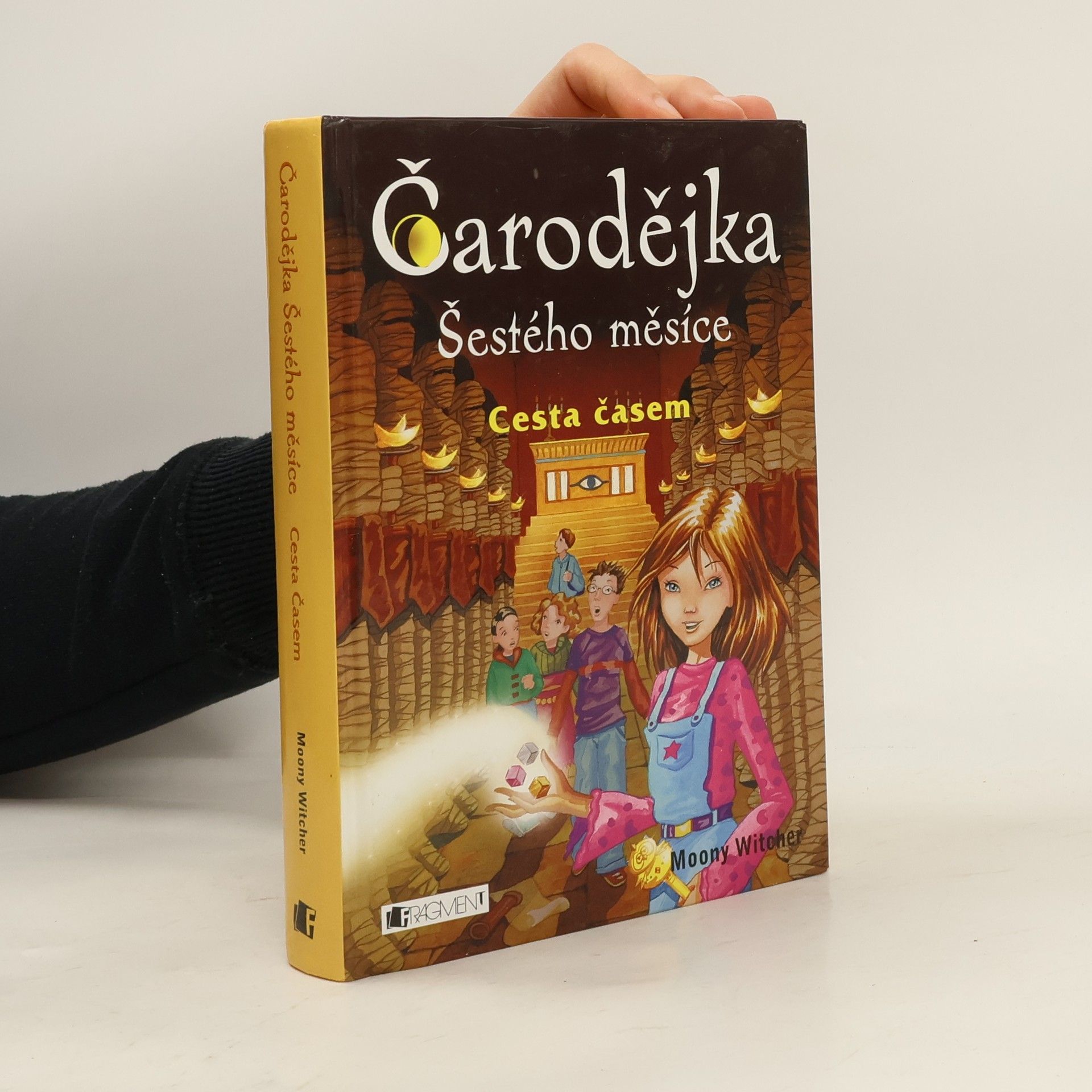 Moony Witcher Čarodějka Šestého měsíce. Cesta časem