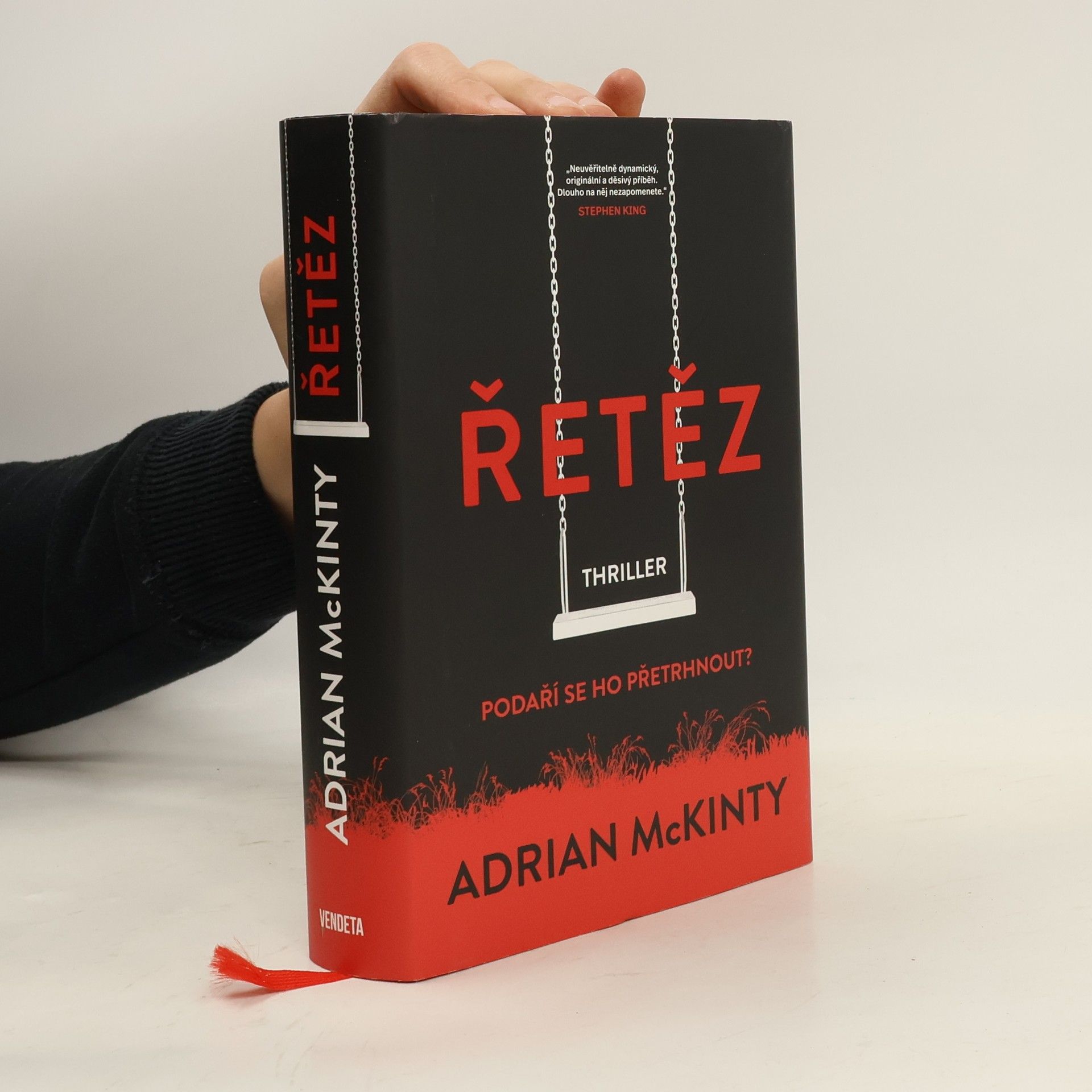 Adrian McKinty Řetěz