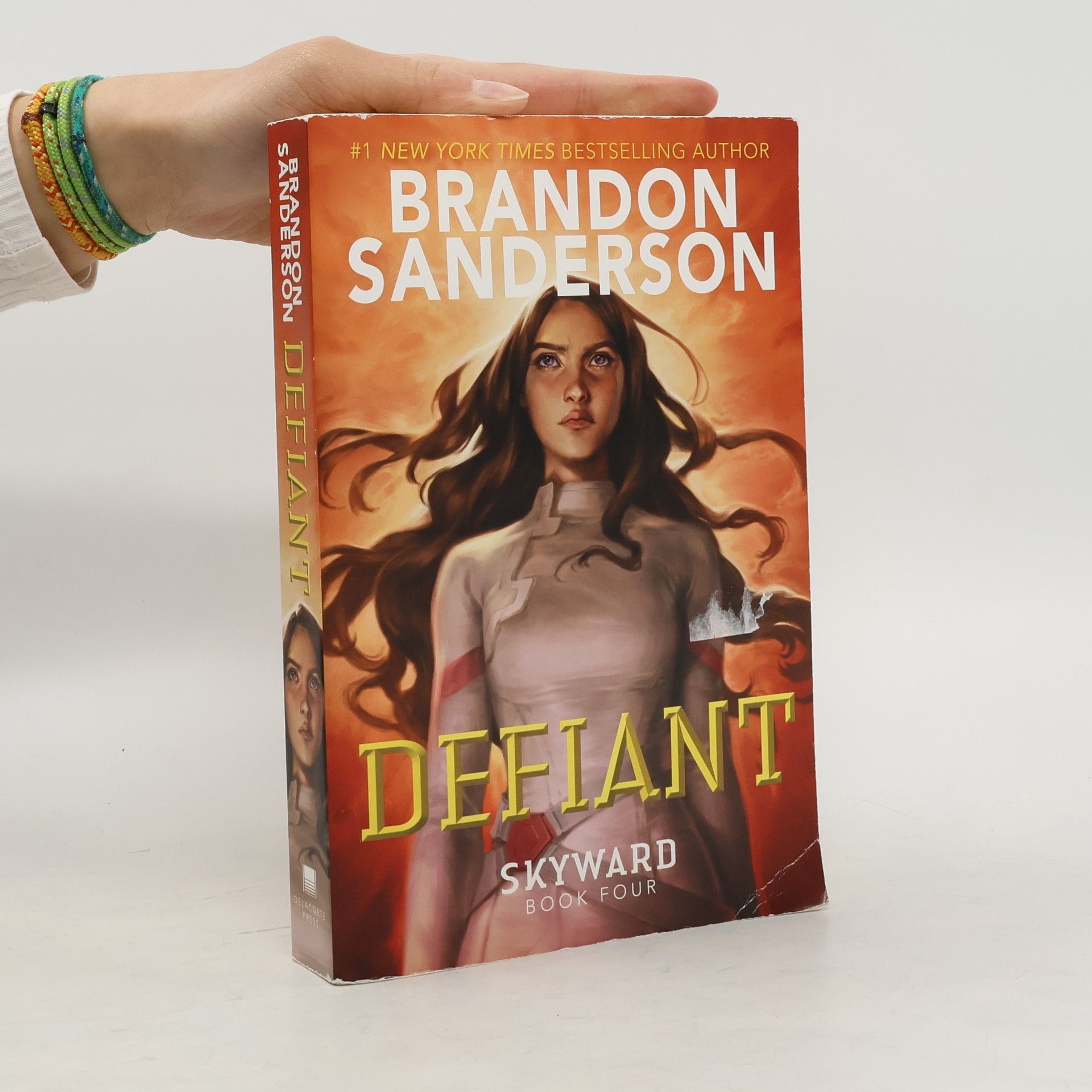 Brandon Sanderson Defiant