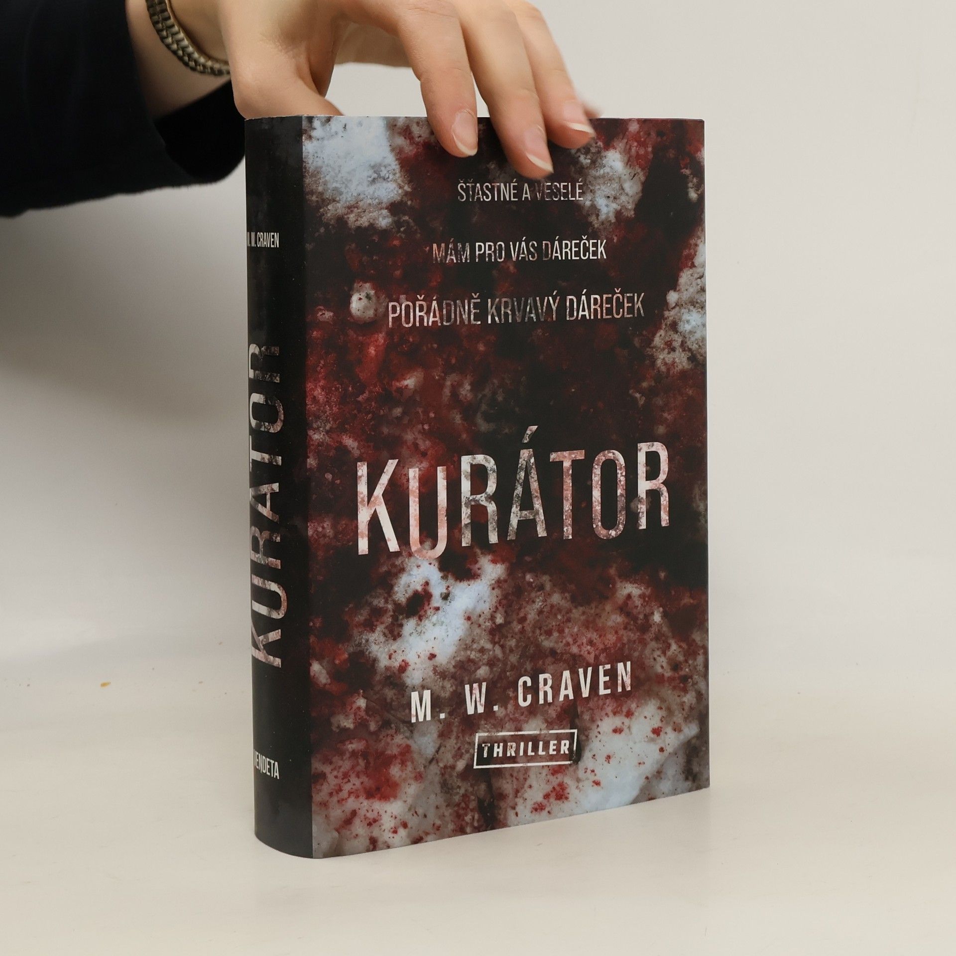 M. W. Craven Kurátor