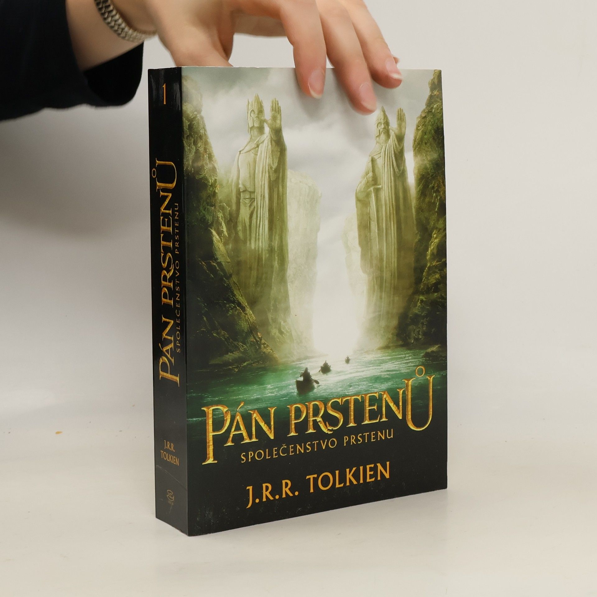 J. R. R. Tolkien Pán prstenů. Společenstvo prstenu