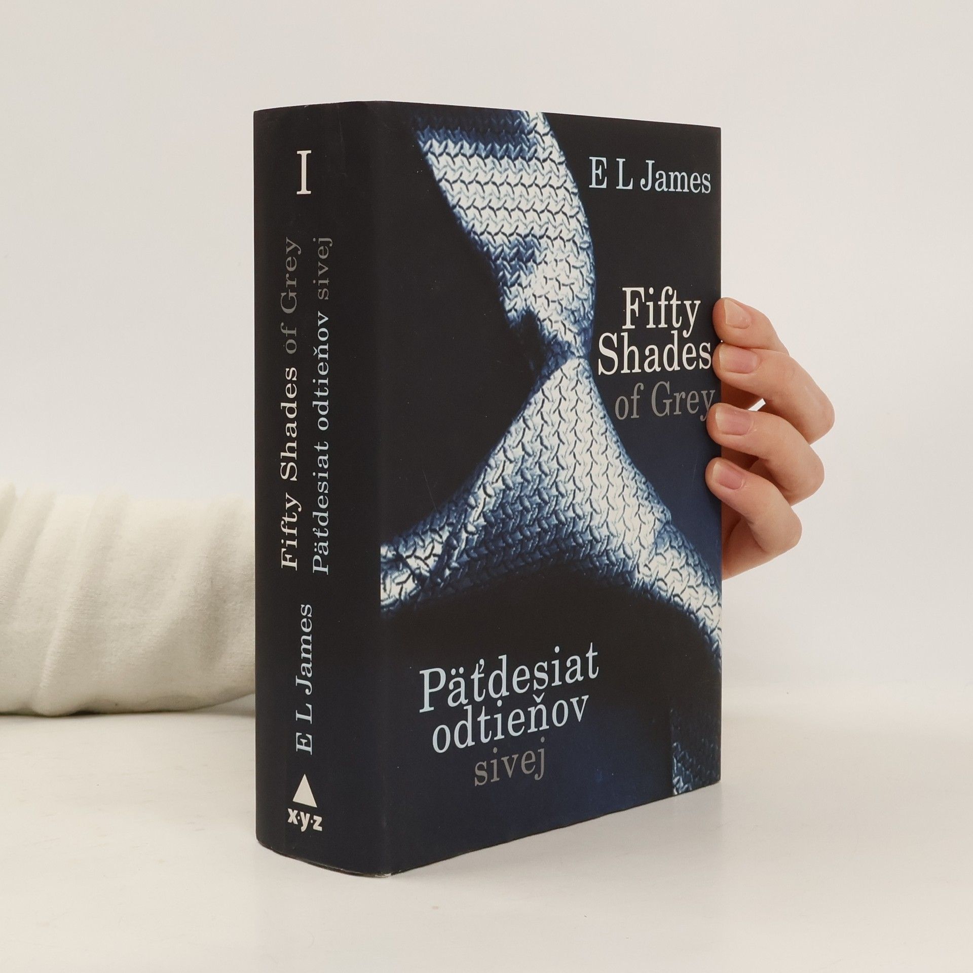 E. L. James Päťdesiat odtieňov sivej