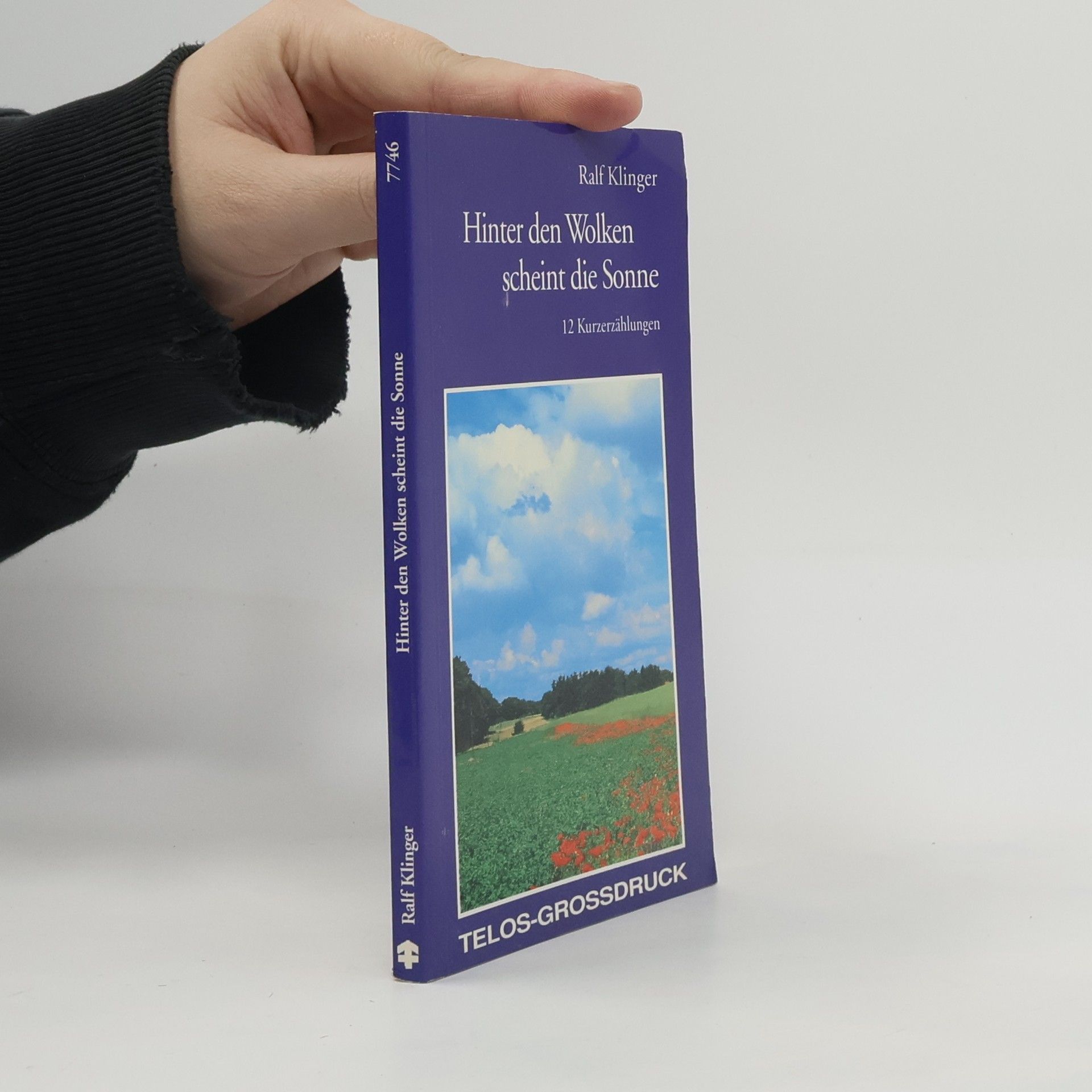 Hinter den Wolken scheint die Sonne