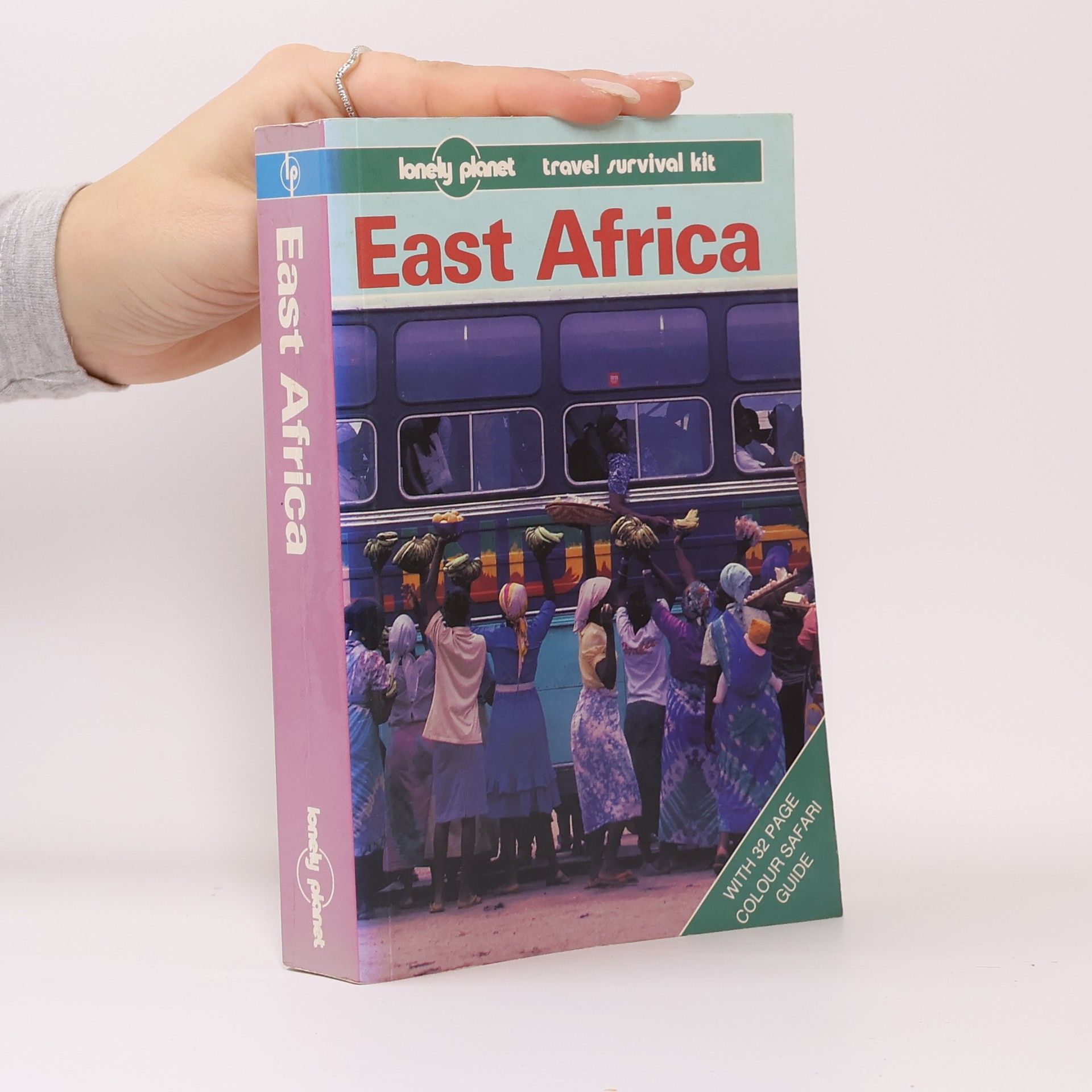 Geoff Crowther East Africa: A travel survival kit