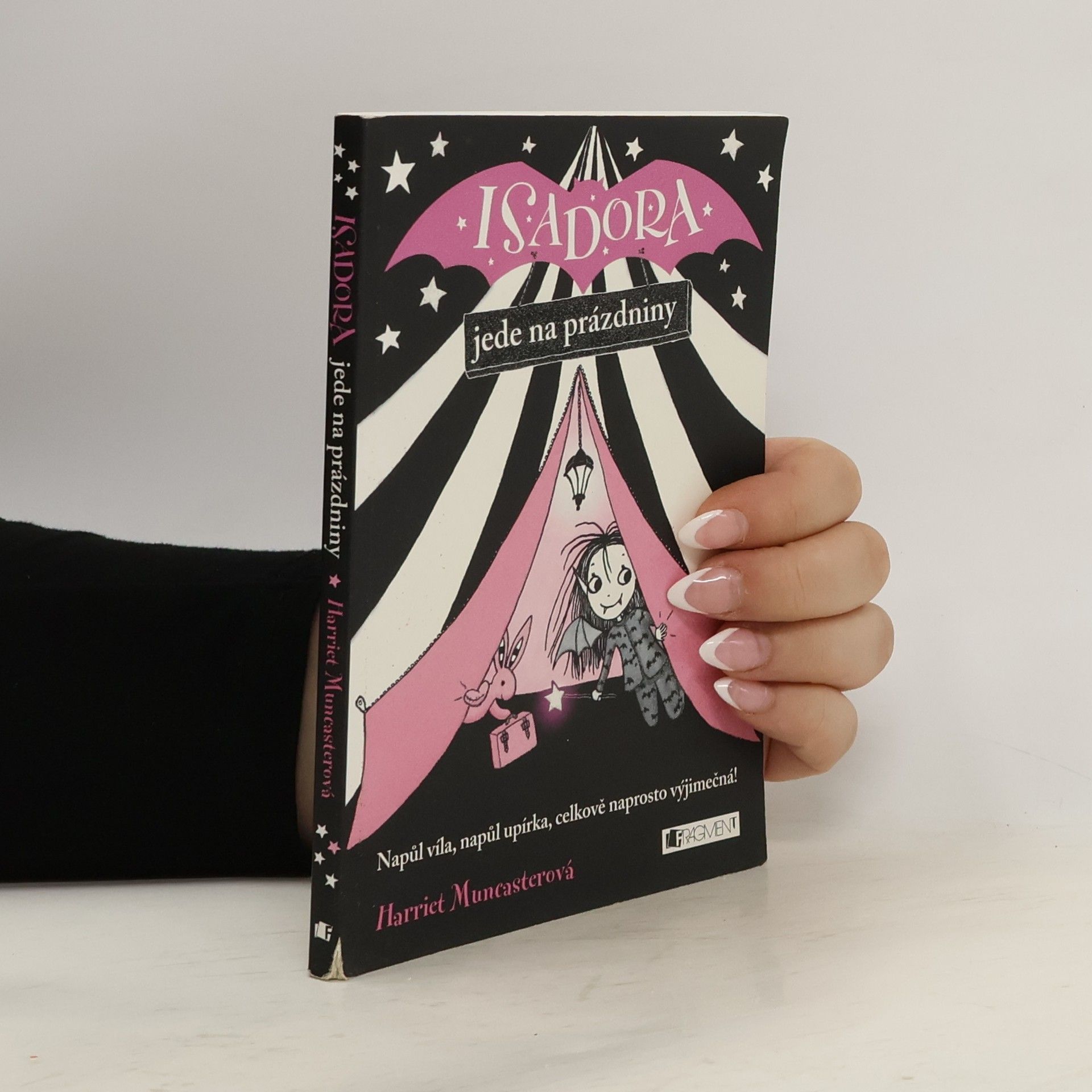 Harriet Muncaster Isadora jede na prázdniny