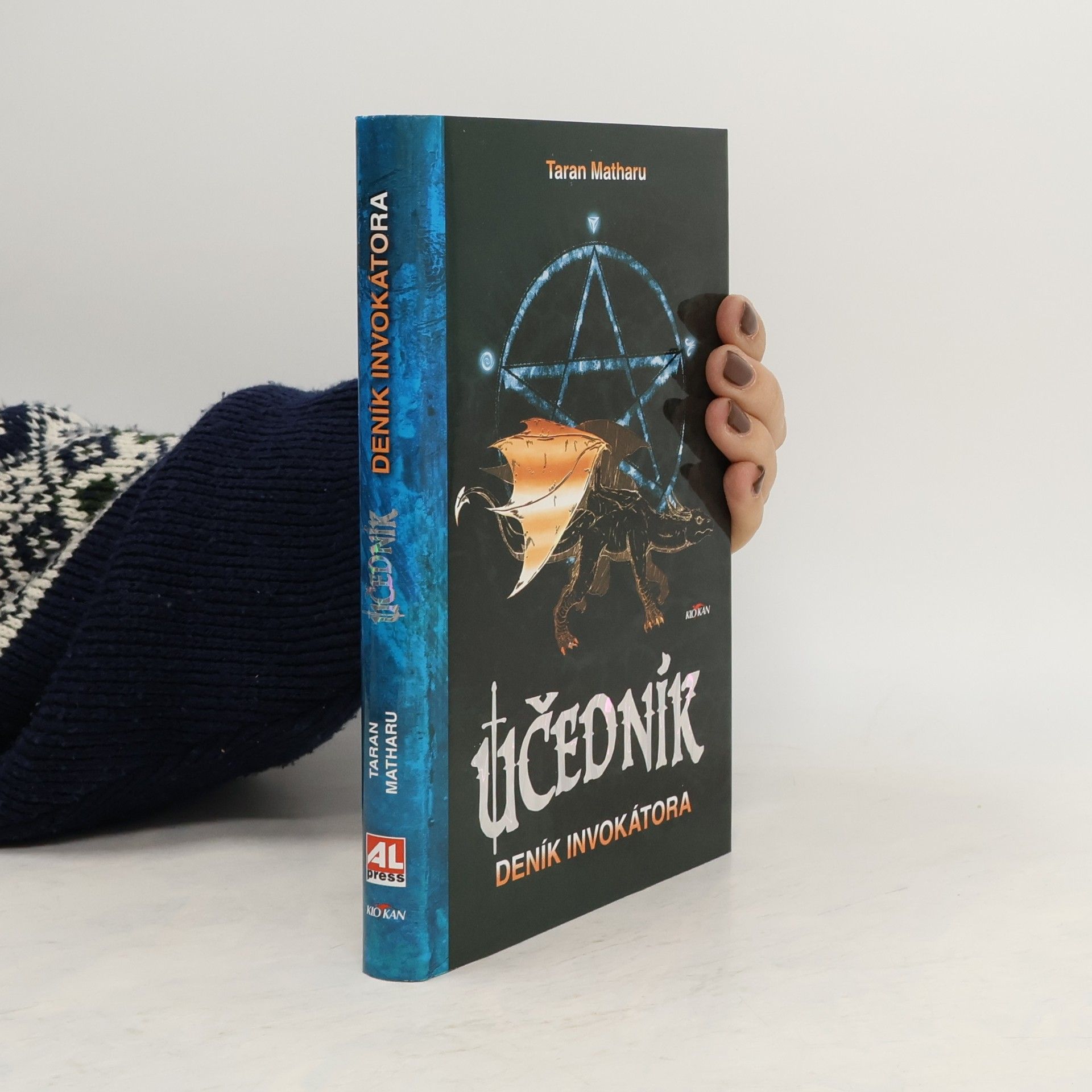 Taran Matharu Učedník. Deník invokátora