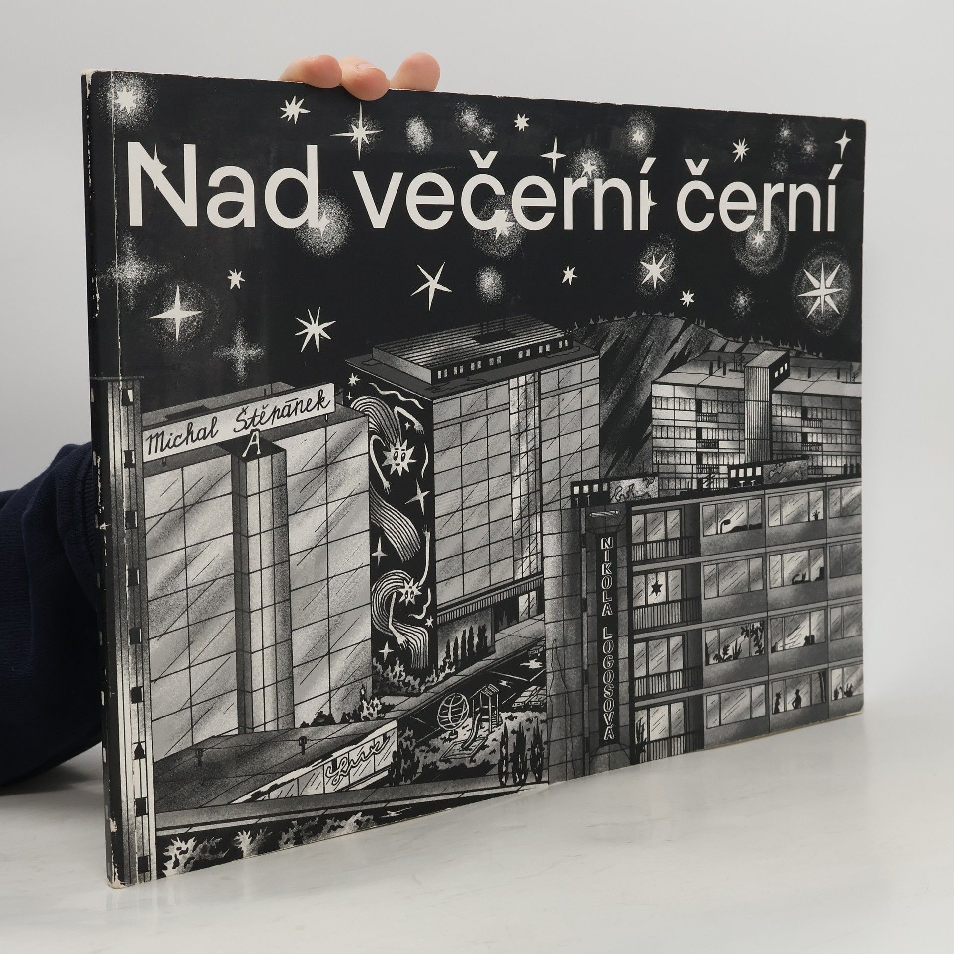 Nad večerní černí