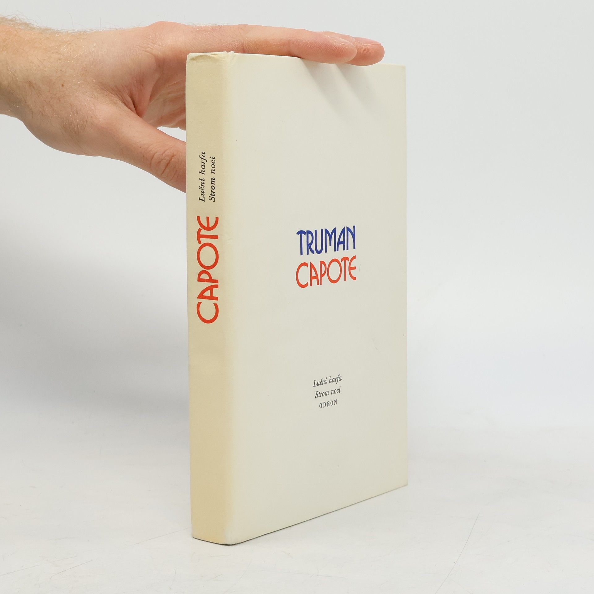 Truman Capote Luční harfa. Strom noci