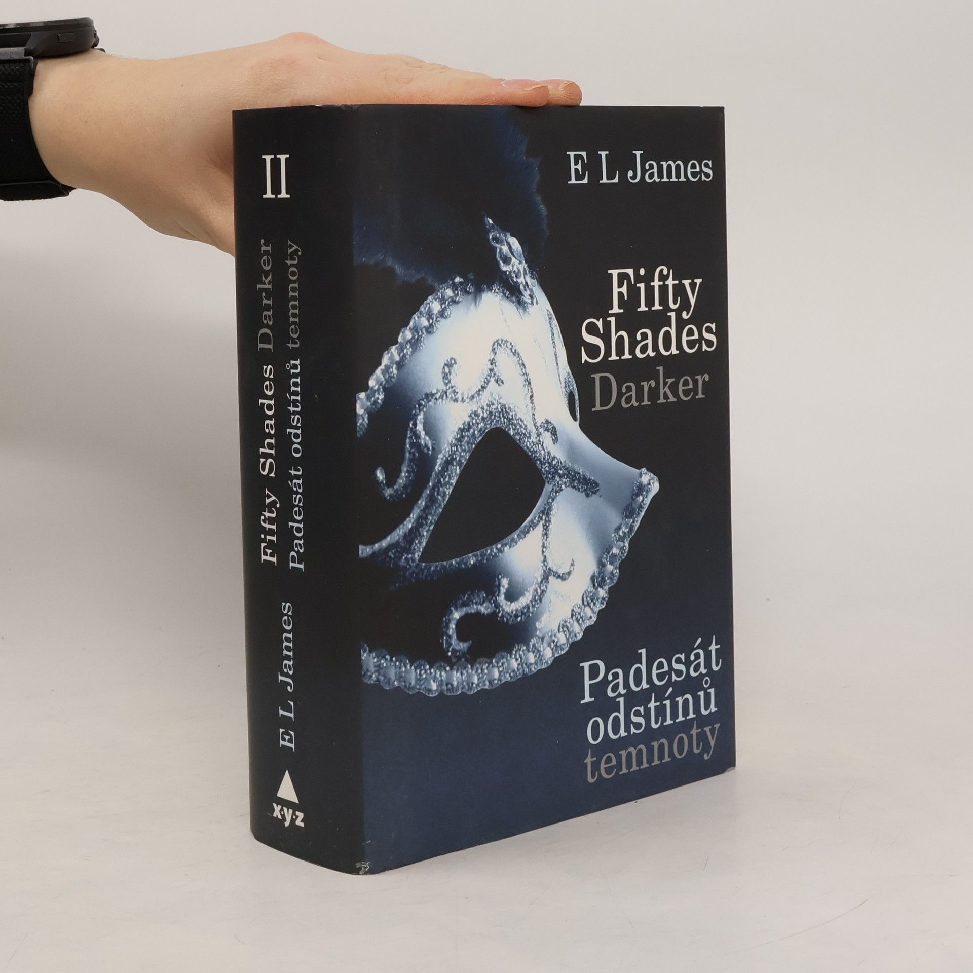 E L James Padesát odstínů temnoty
