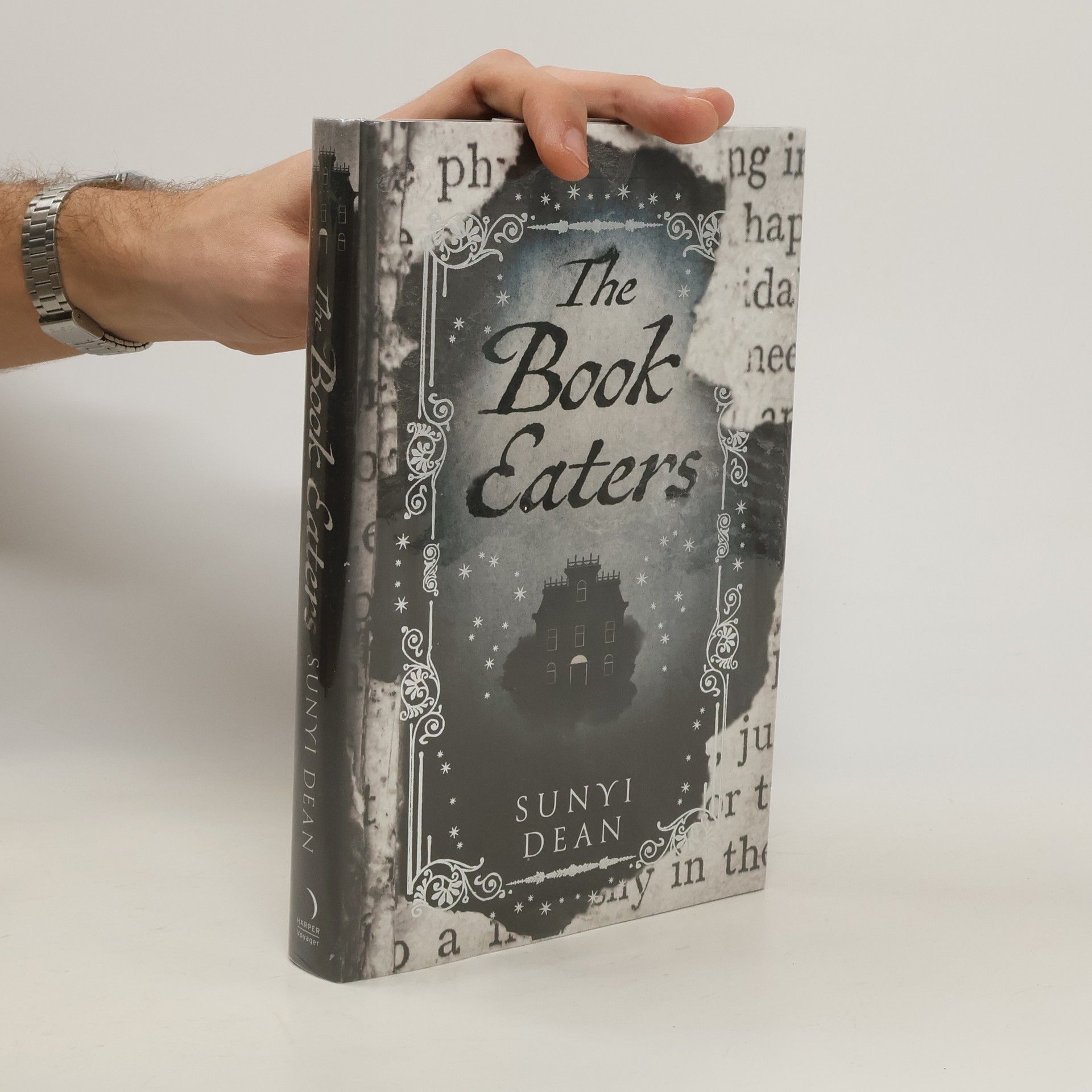 Sunyi Dean The Book Eaters