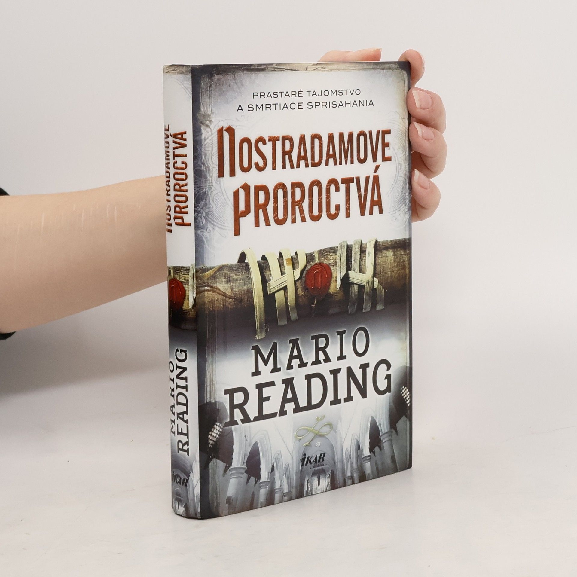 Mario Reading Nostradamove proroctvá