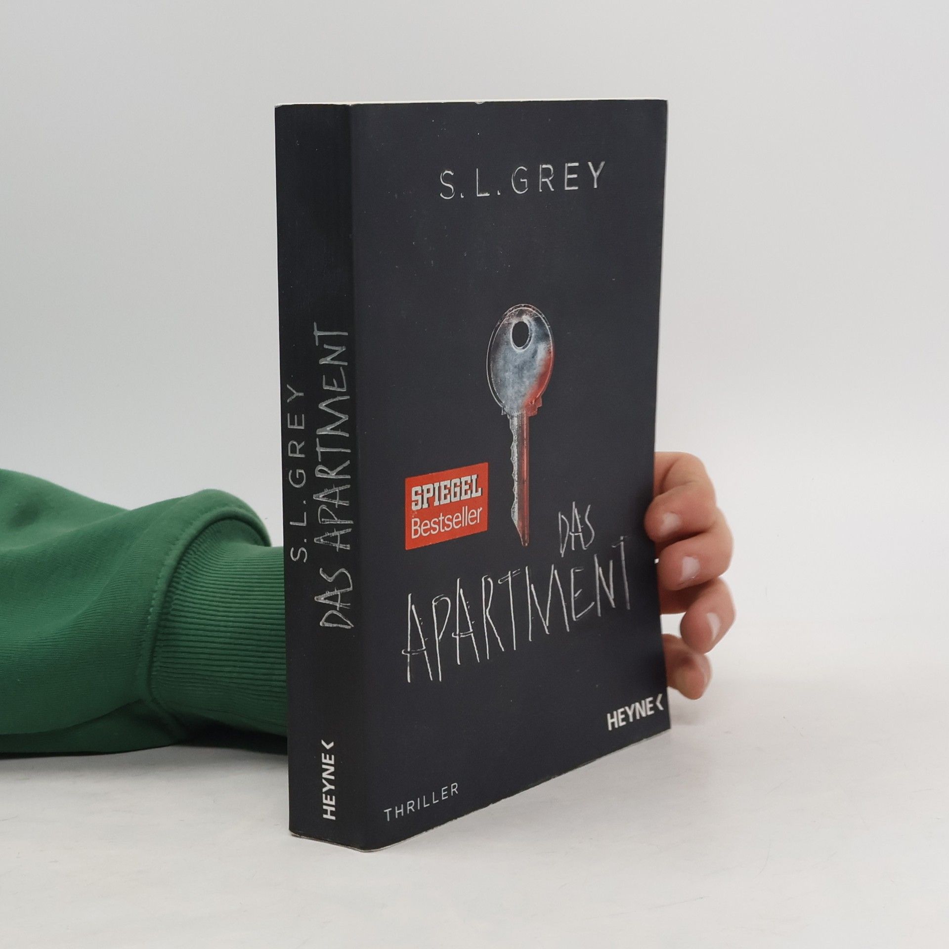 S.L. Grey Das Apartment