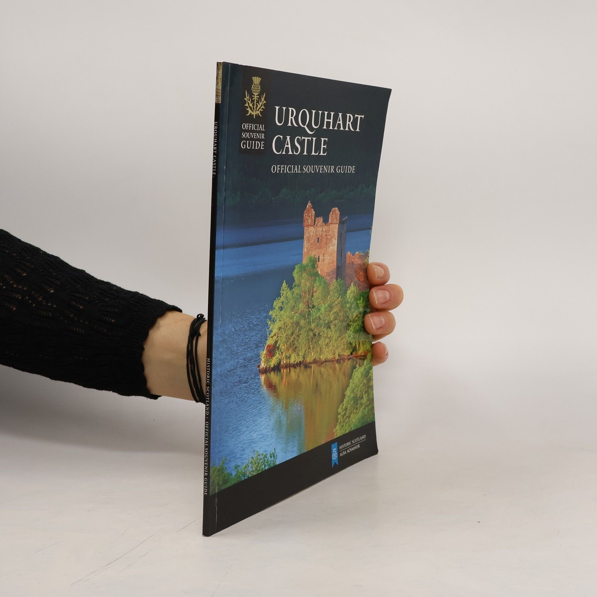 Urquhart Castle - skladem, lehce poškozený kus