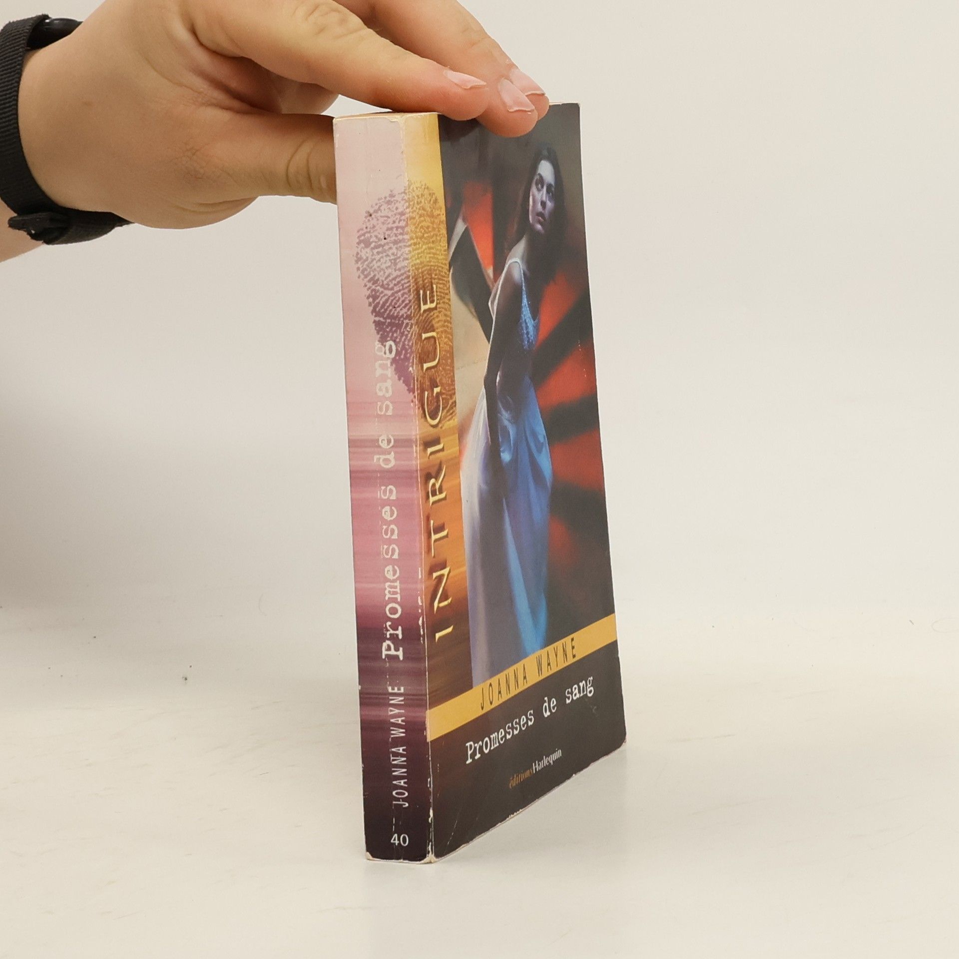 Intrigue - 40: Promesses de sang