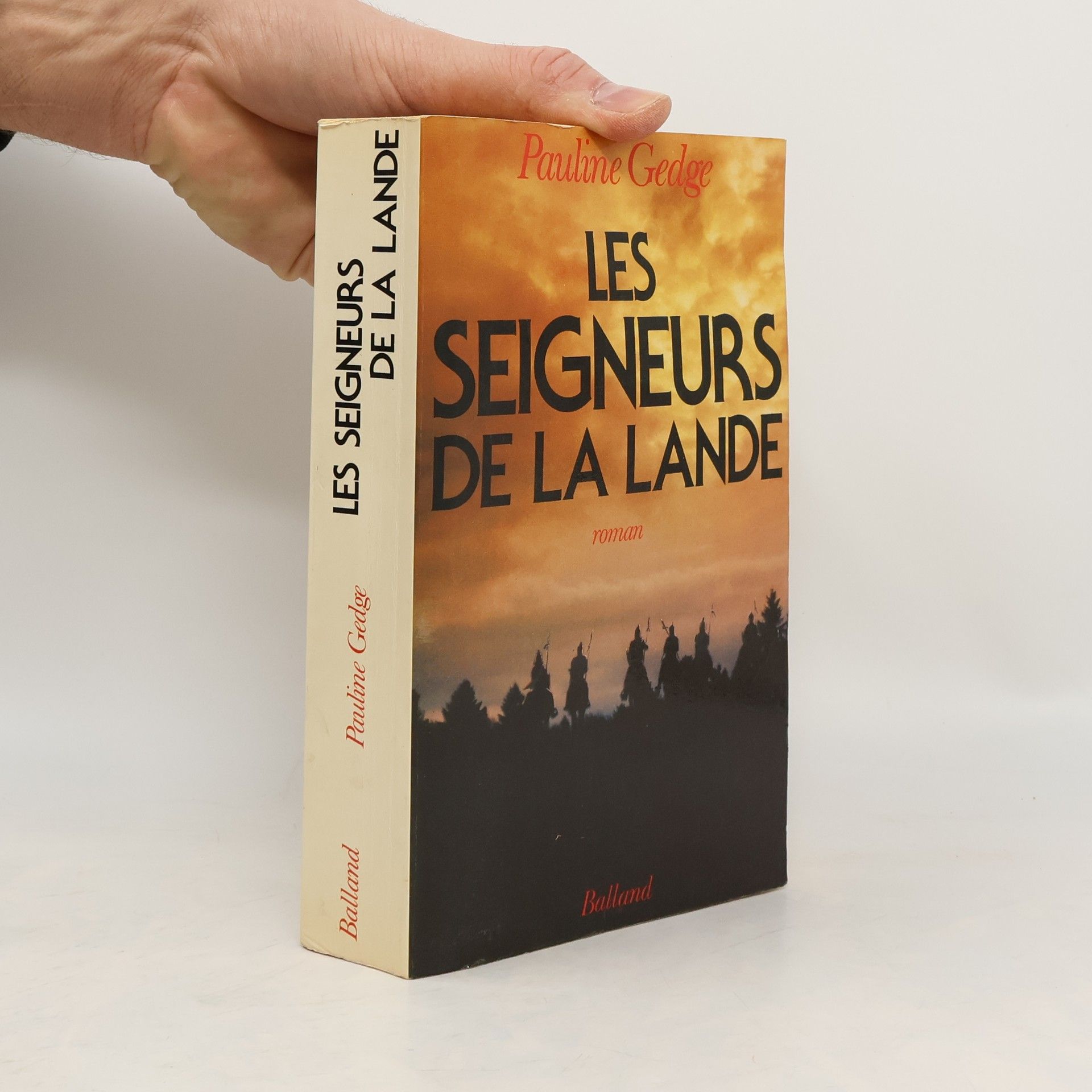 Pauline Gedge Les seigneurs de la lande