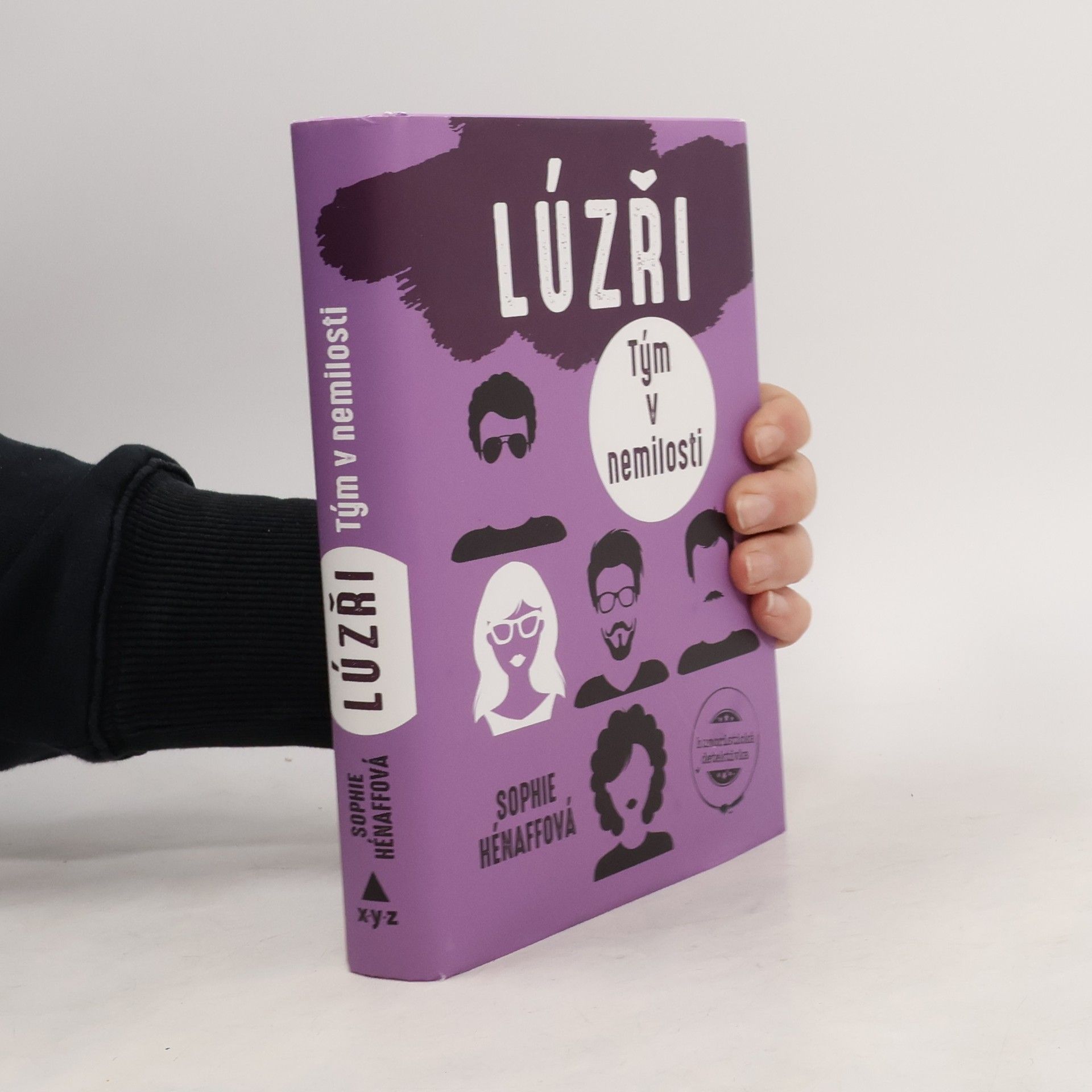 Sophie Hénaff Lúzři. Tým v nemilosti