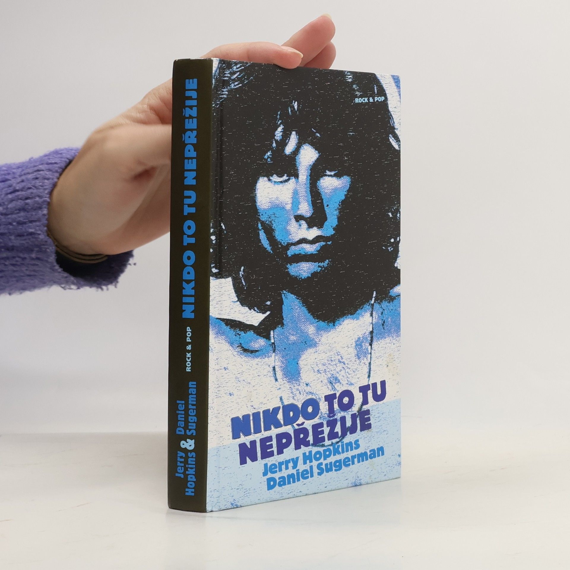 Jerry Hopkins Nikdo to tu nepřežije