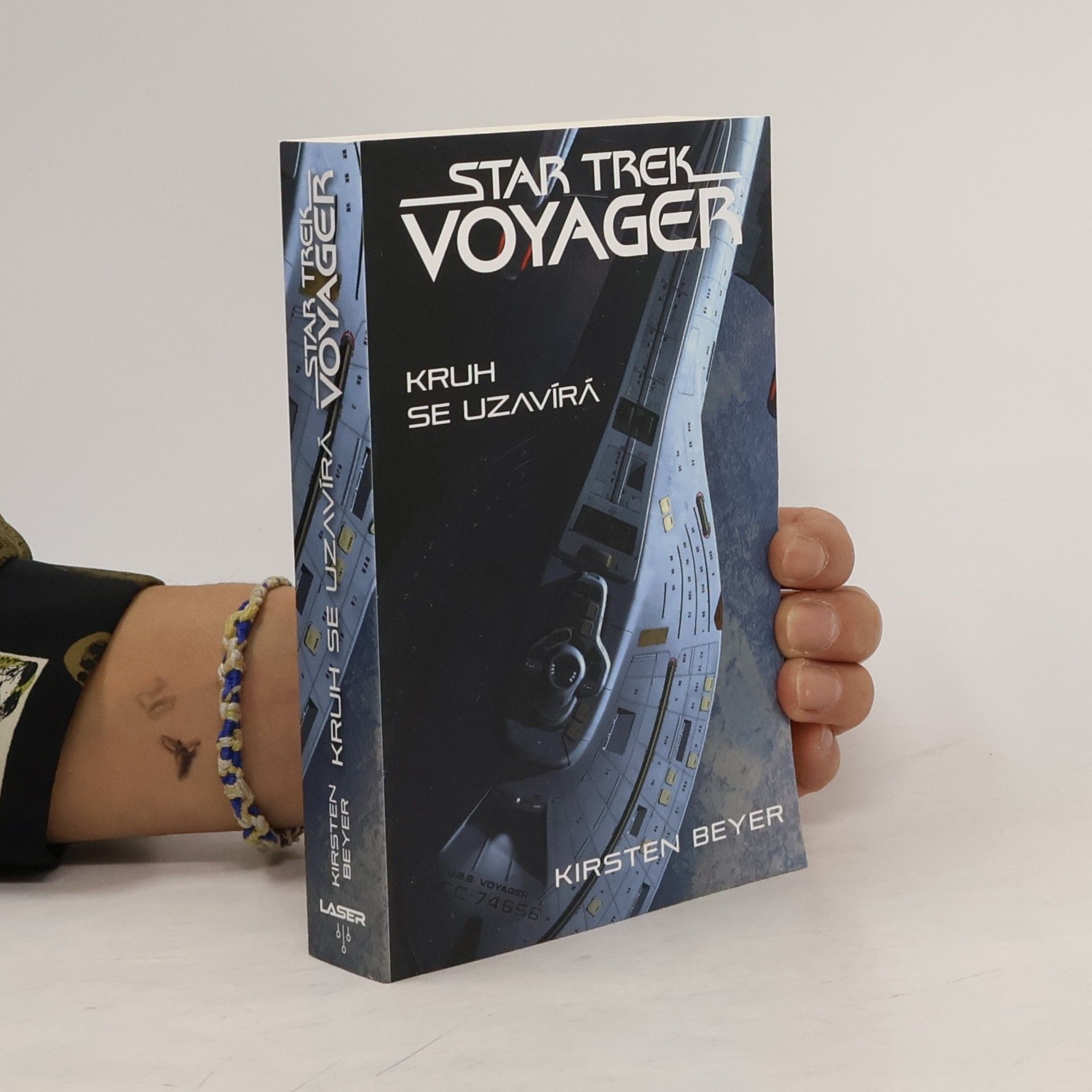 Kirsten Beyer Kruh se uzavírá