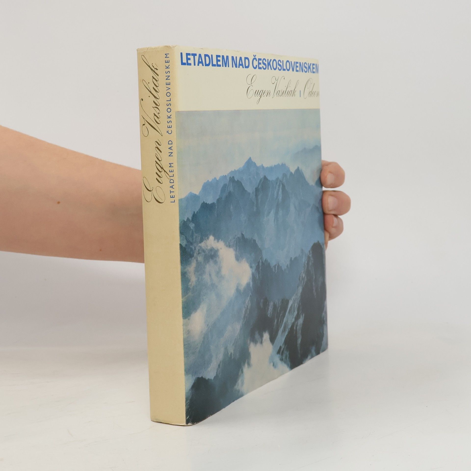 Eugen Vasiliak Letadlem nad Československem