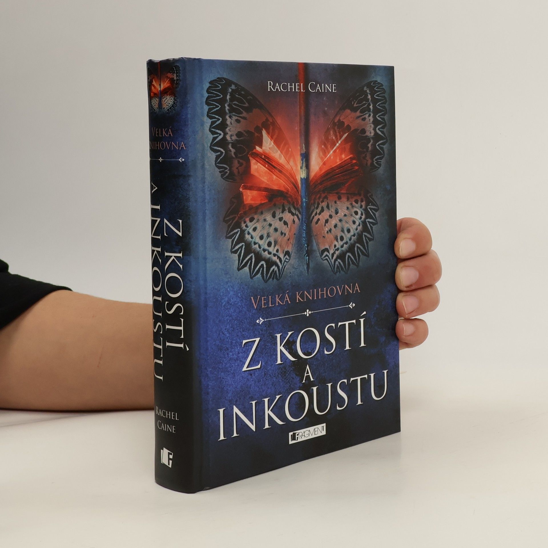 Rachel Caine Velká knihovna. Z kostí a inkoustu