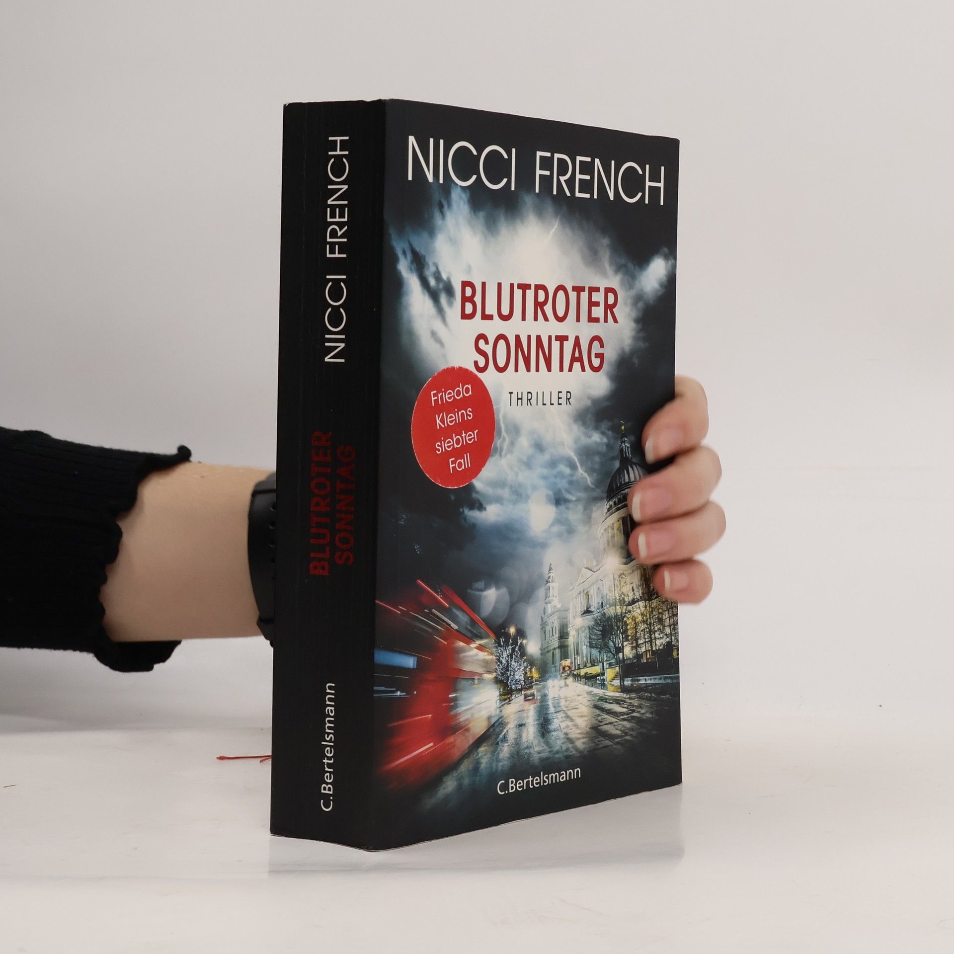 Nicci French Blutroter Sonntag