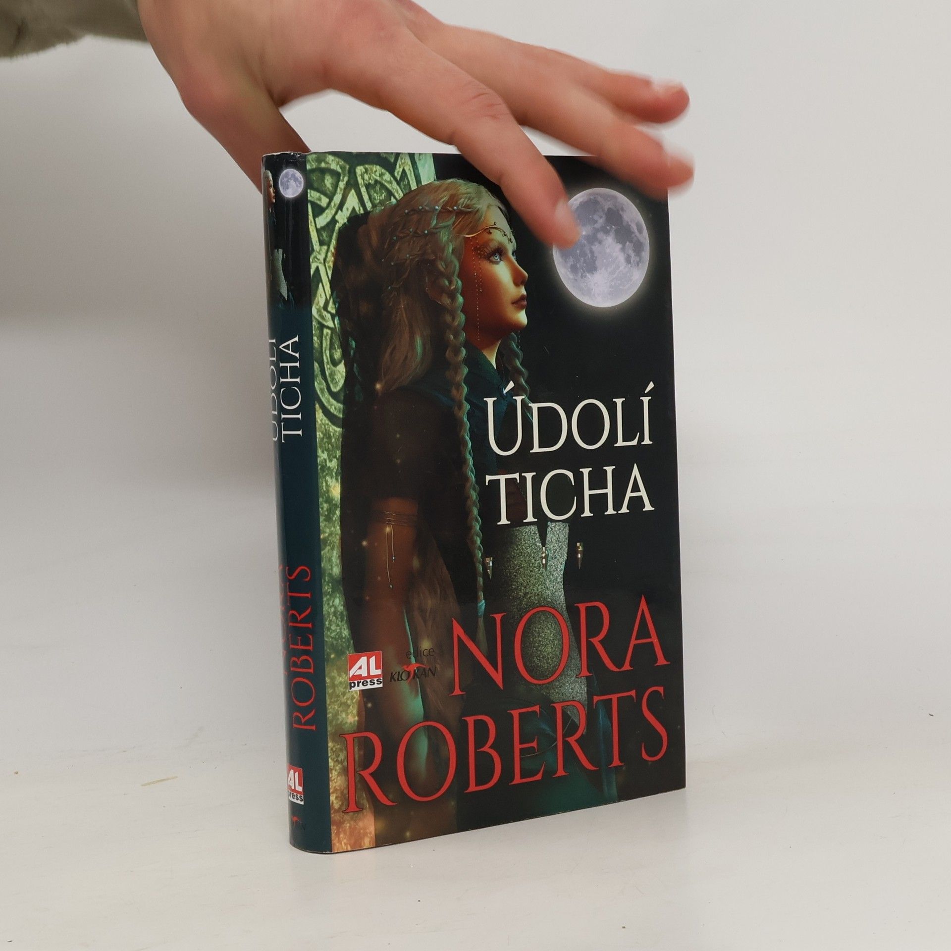 Nora Roberts Údolí ticha