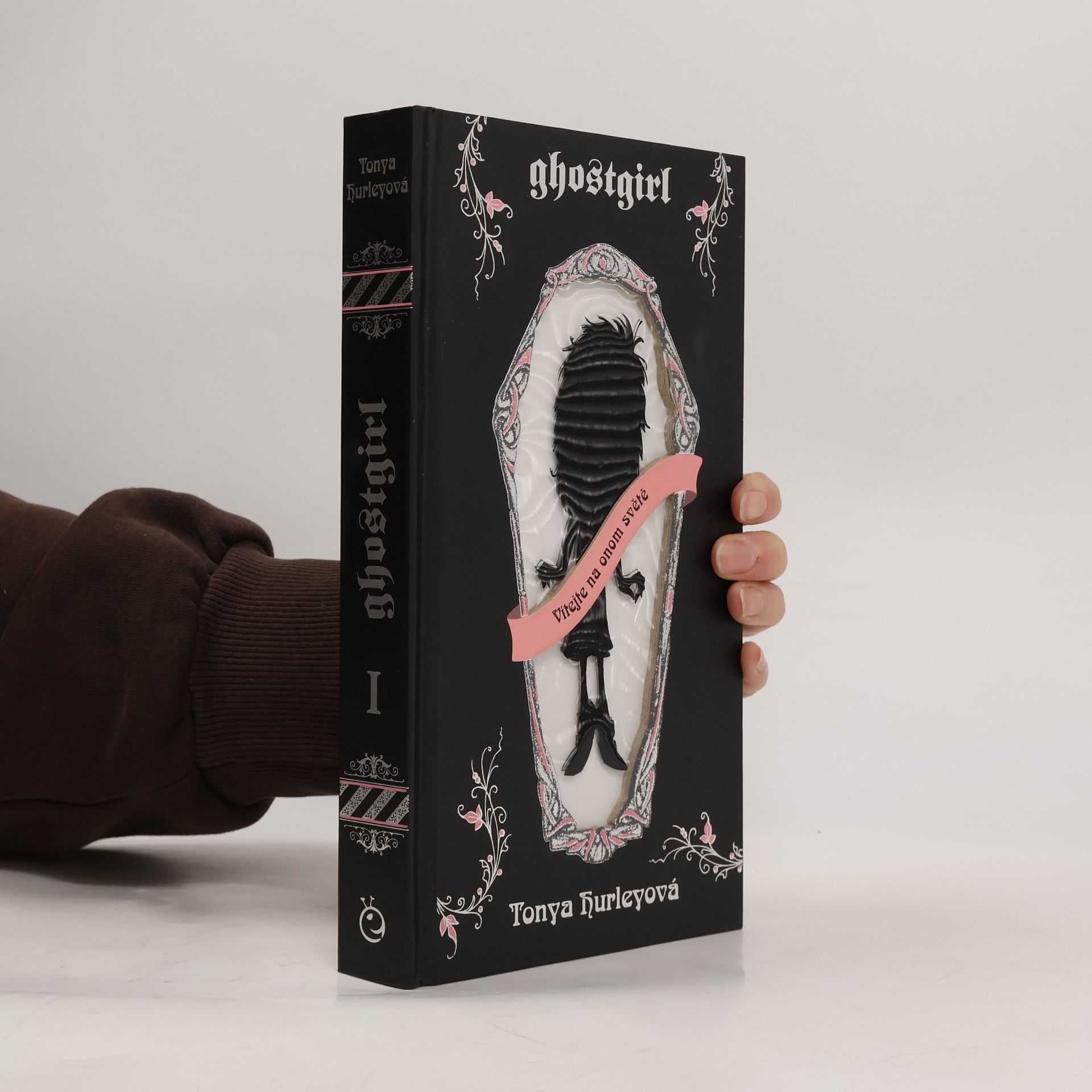 Tonya Hurley Ghostgirl. Kniha první, Vítejte na onom světě