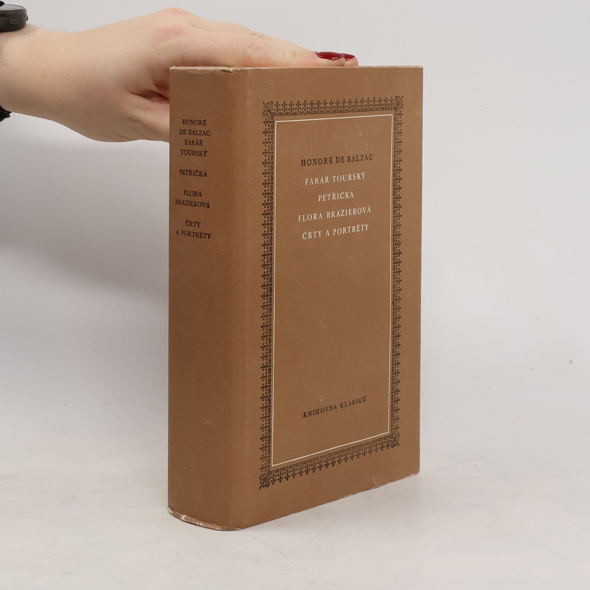 Honoré de Balzac Farář Tourský. Petřička. Flora Brazierová. Črty a povídky