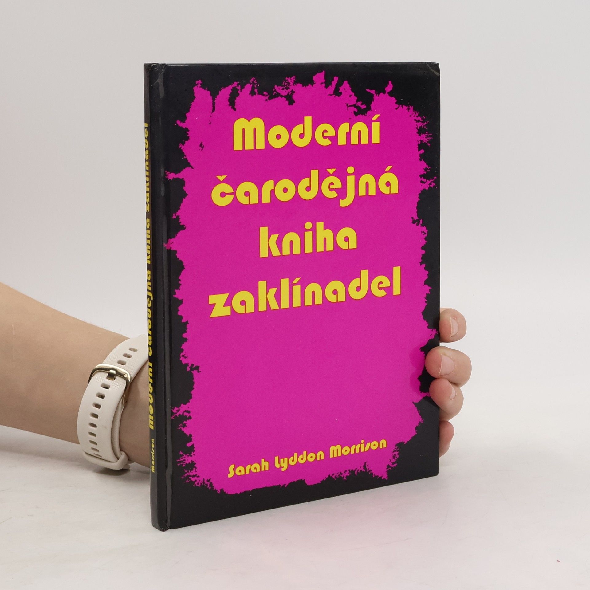 Moderní čarodějná kniha zaklínadel