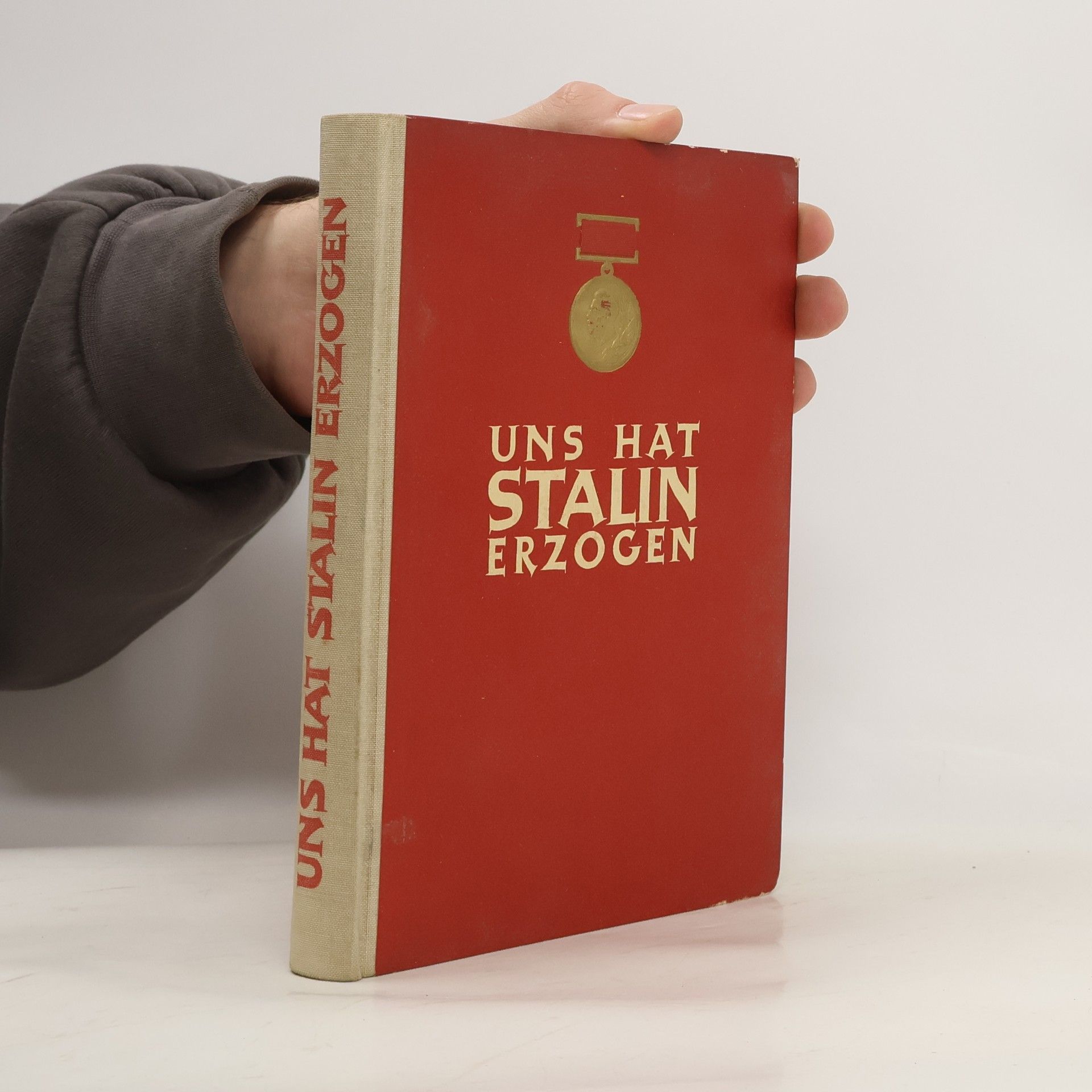 Autorenkollektiv Uns hat stalin erzogen