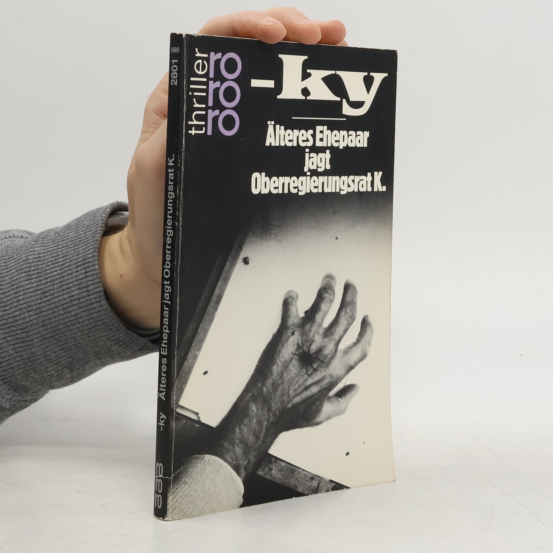 Älteres Ehepaar jagt Oberregierungsrat K