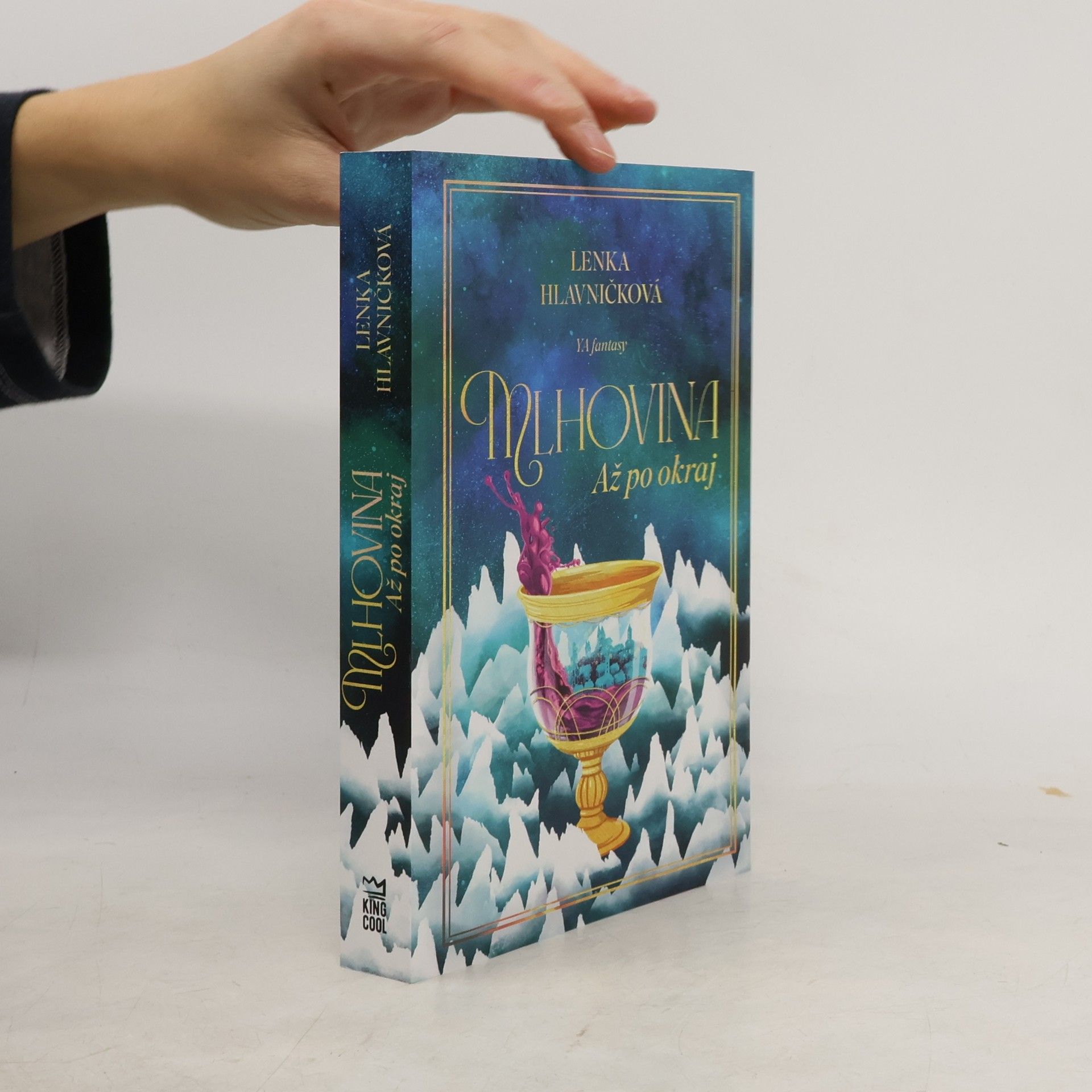 Mlhovina. Až po okraj