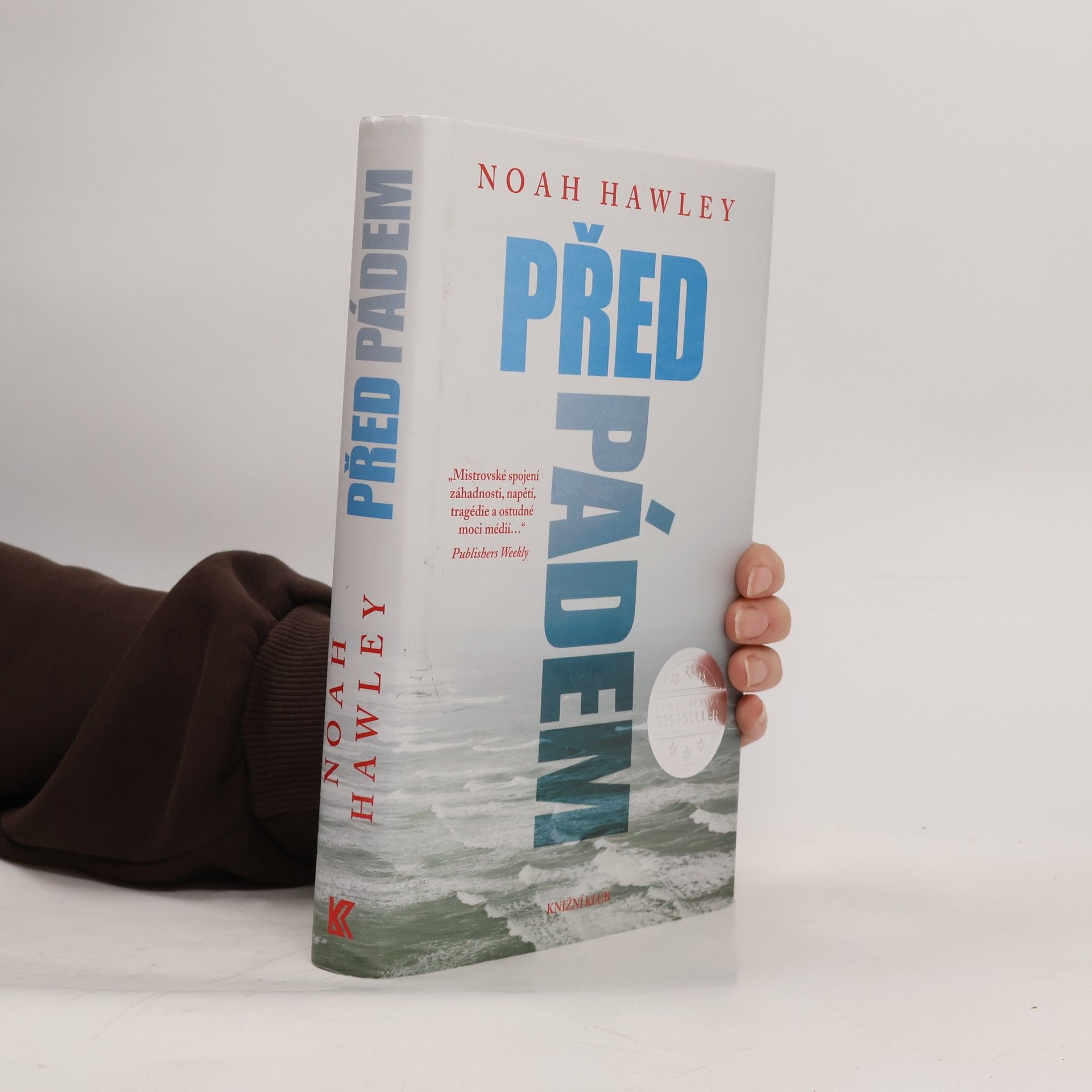 Noah Hawley Před pádem