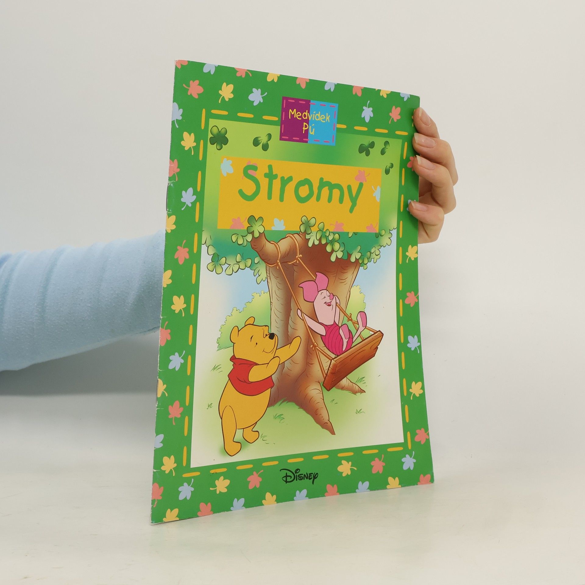 Medvídek Pú. Stromy