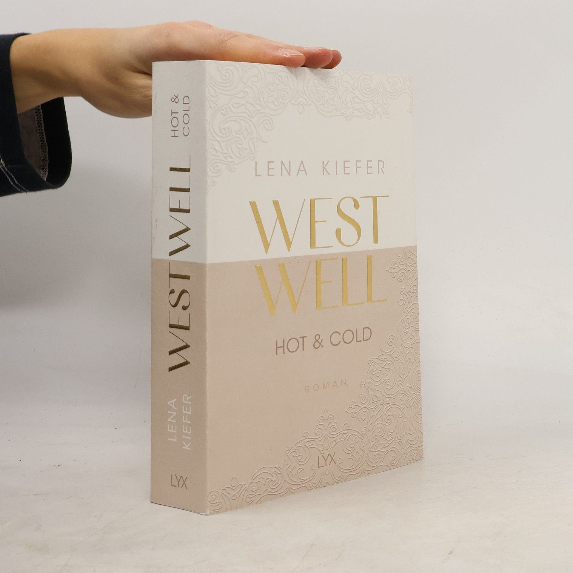 Lena Kiefer Westwell - Hot & Cold