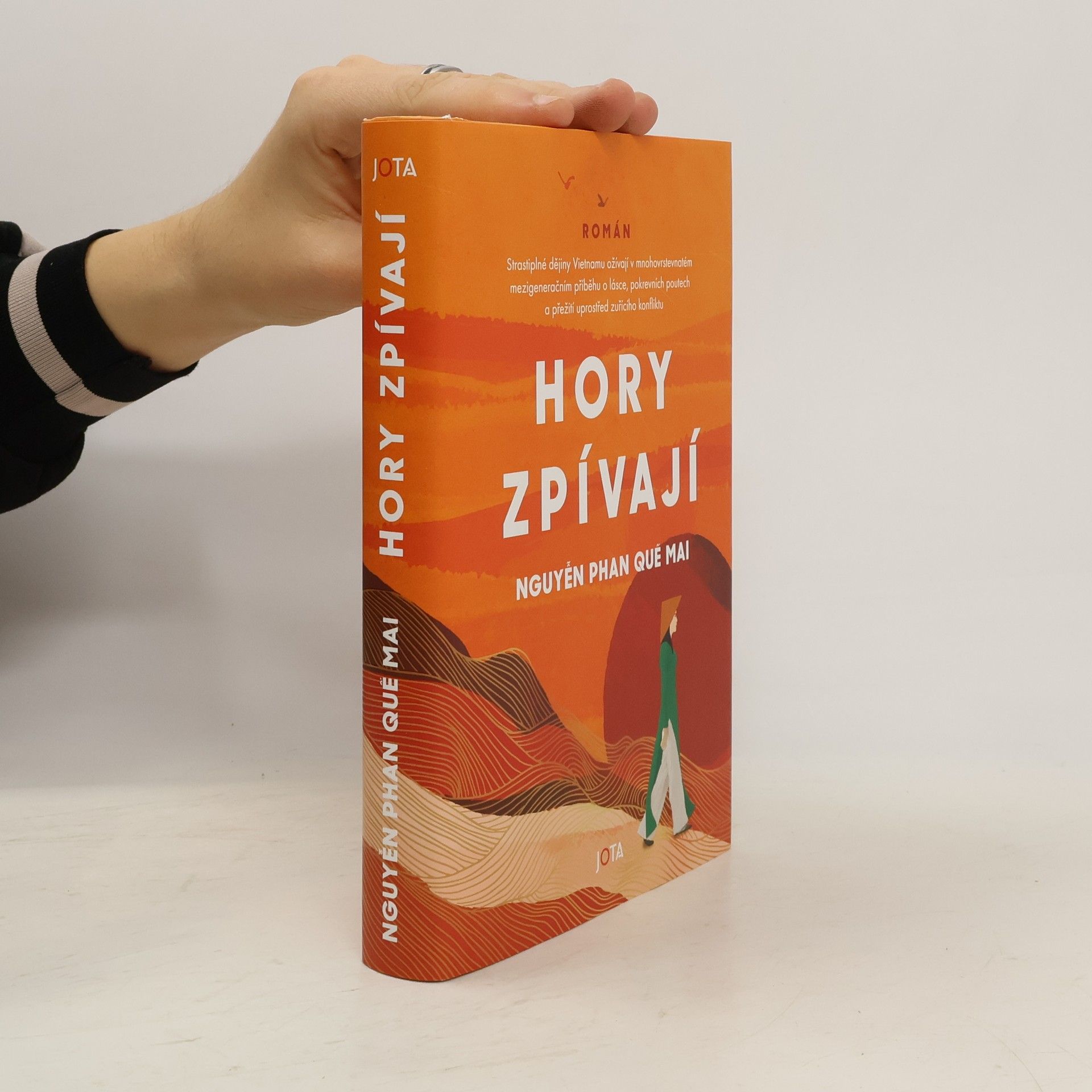 Nguyễn Phan Quế Mai Hory zpívají