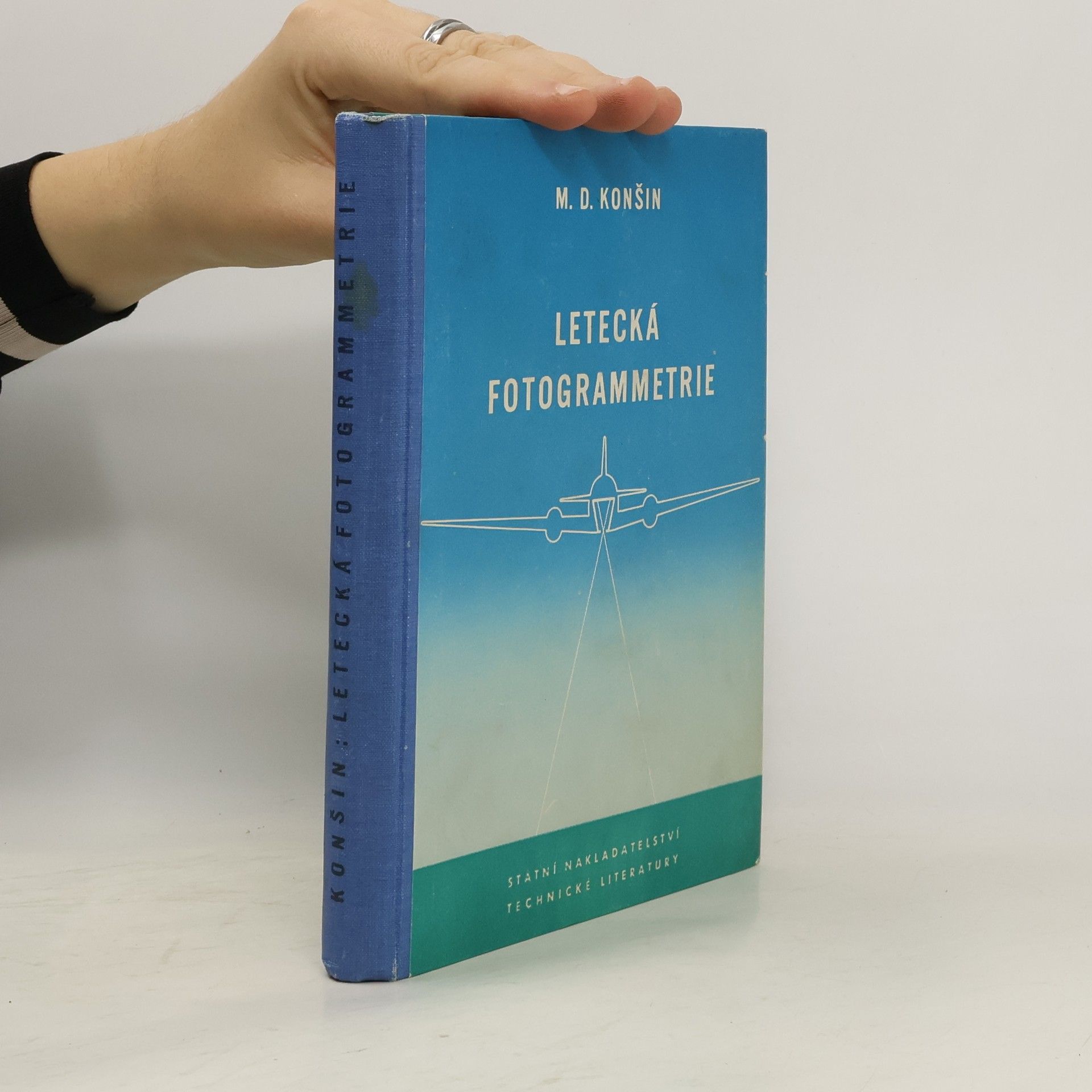 M. D. Konšin Letecká fotogrammetrie