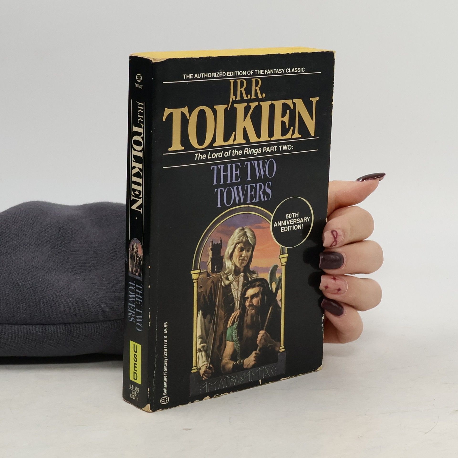 J. R. R. Tolkien The Lord of the Rings. The Two Towers