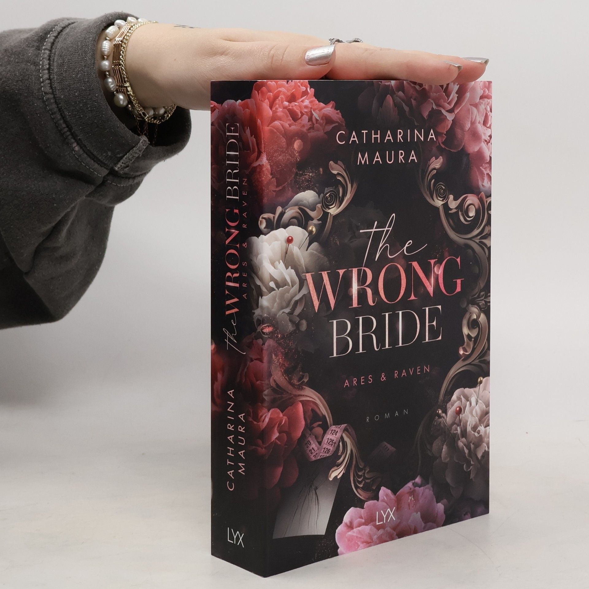 Catharina Maura The wrong bride