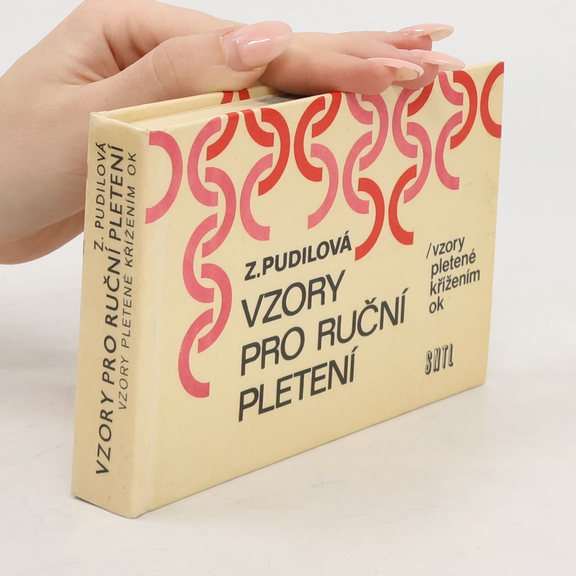 Vzory pro ruční pletení. Vzory pletené křížením ok