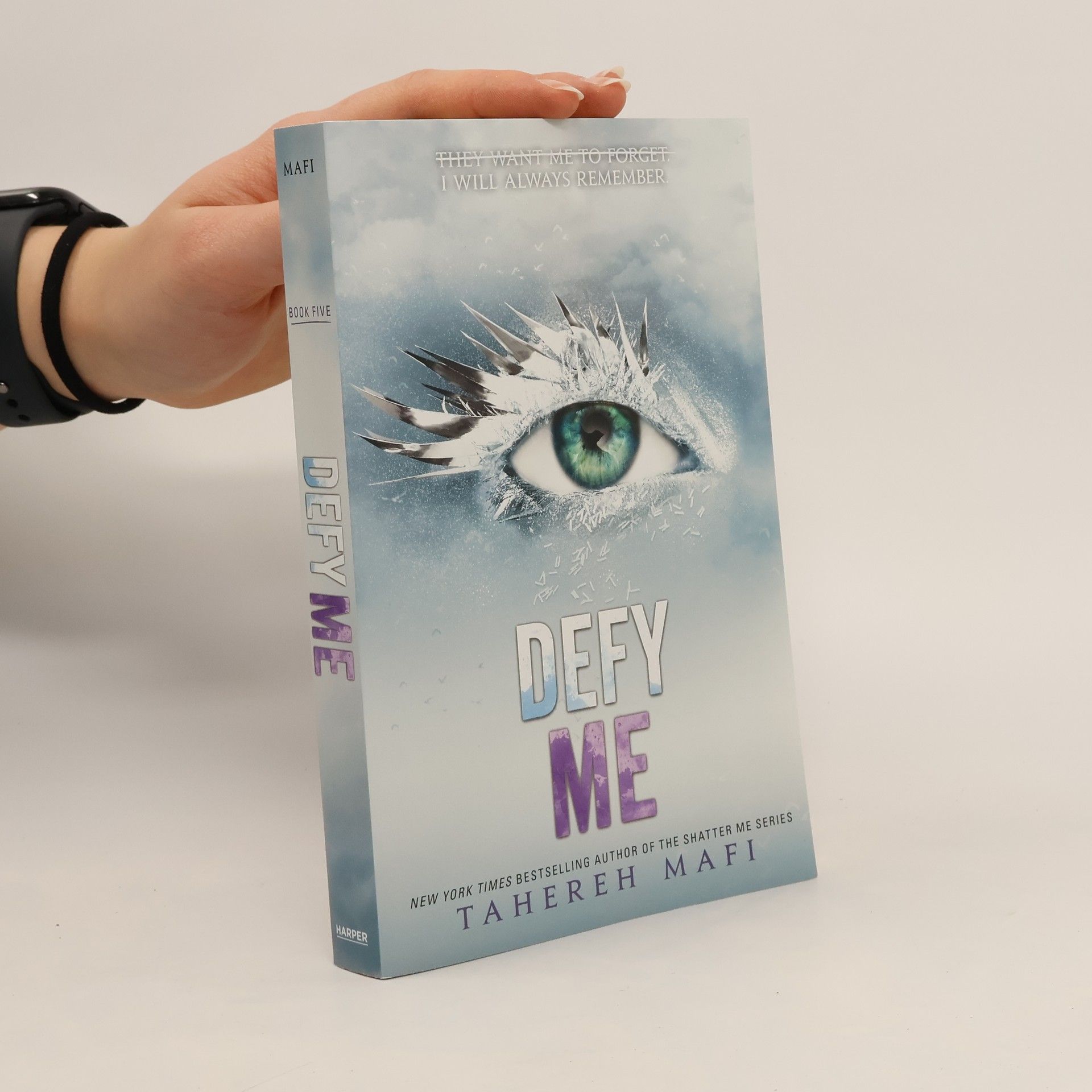 Тагере Мафі Defy Me