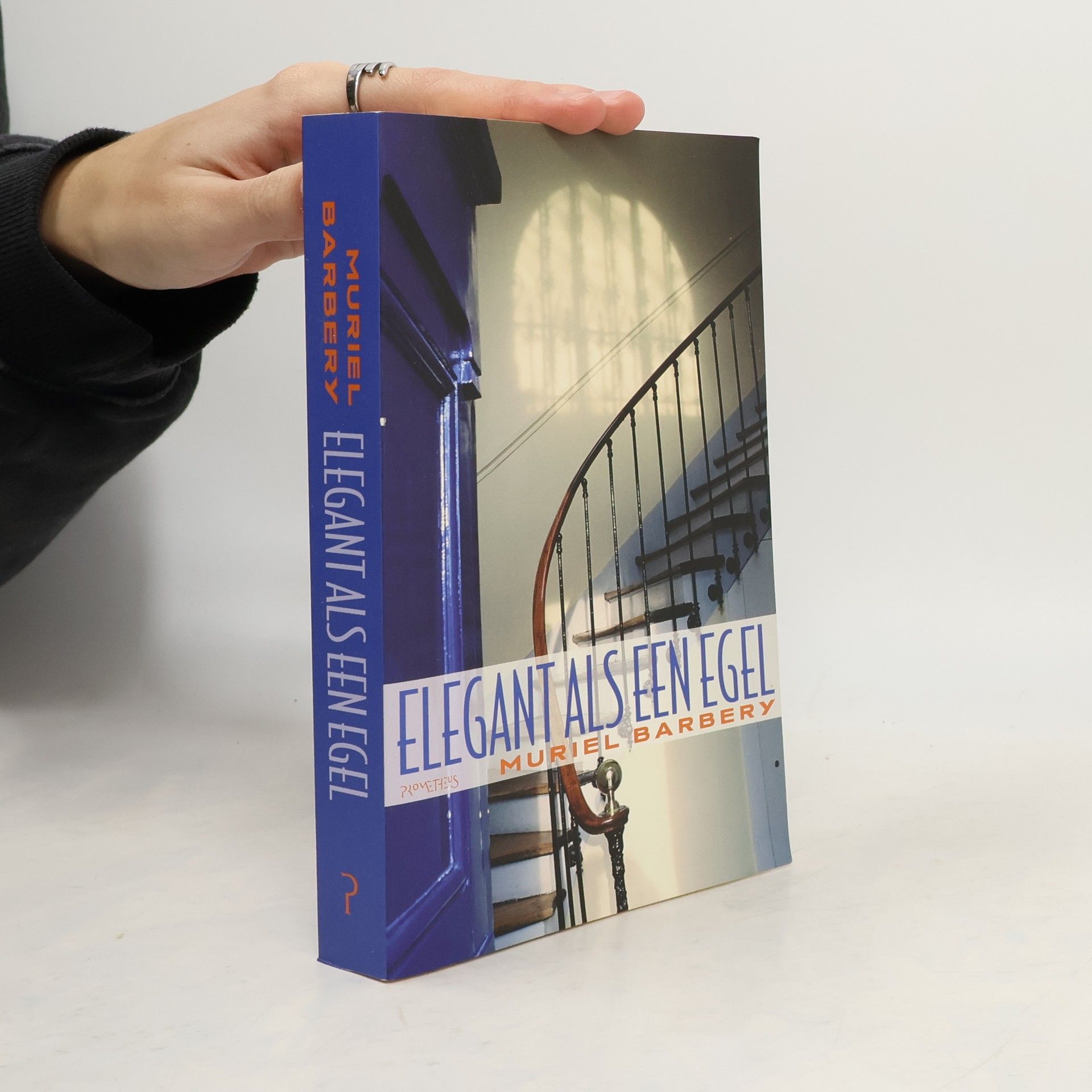 Muriel Barbery Elegant als een egel