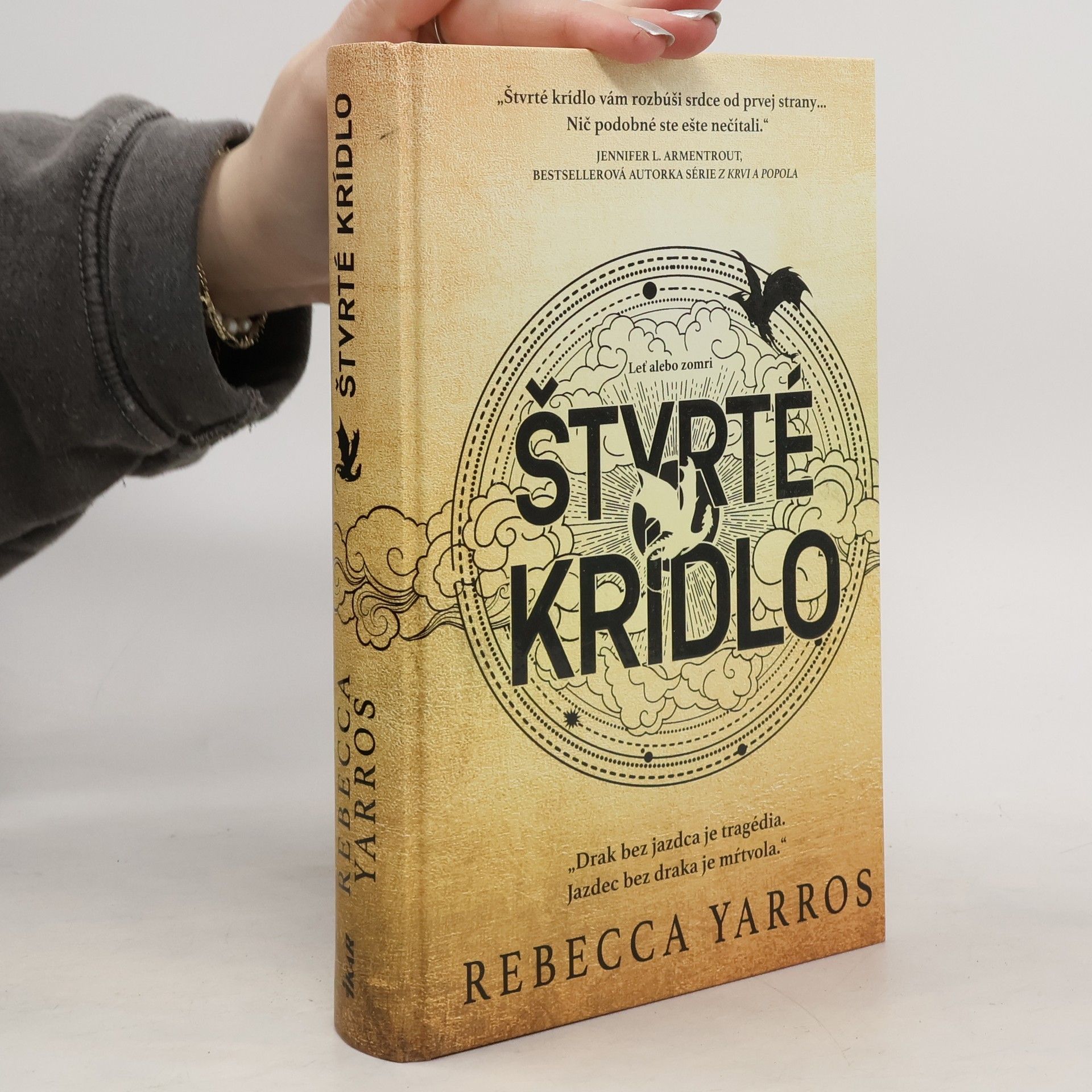 Rebecca Yarros Štvrté krídlo